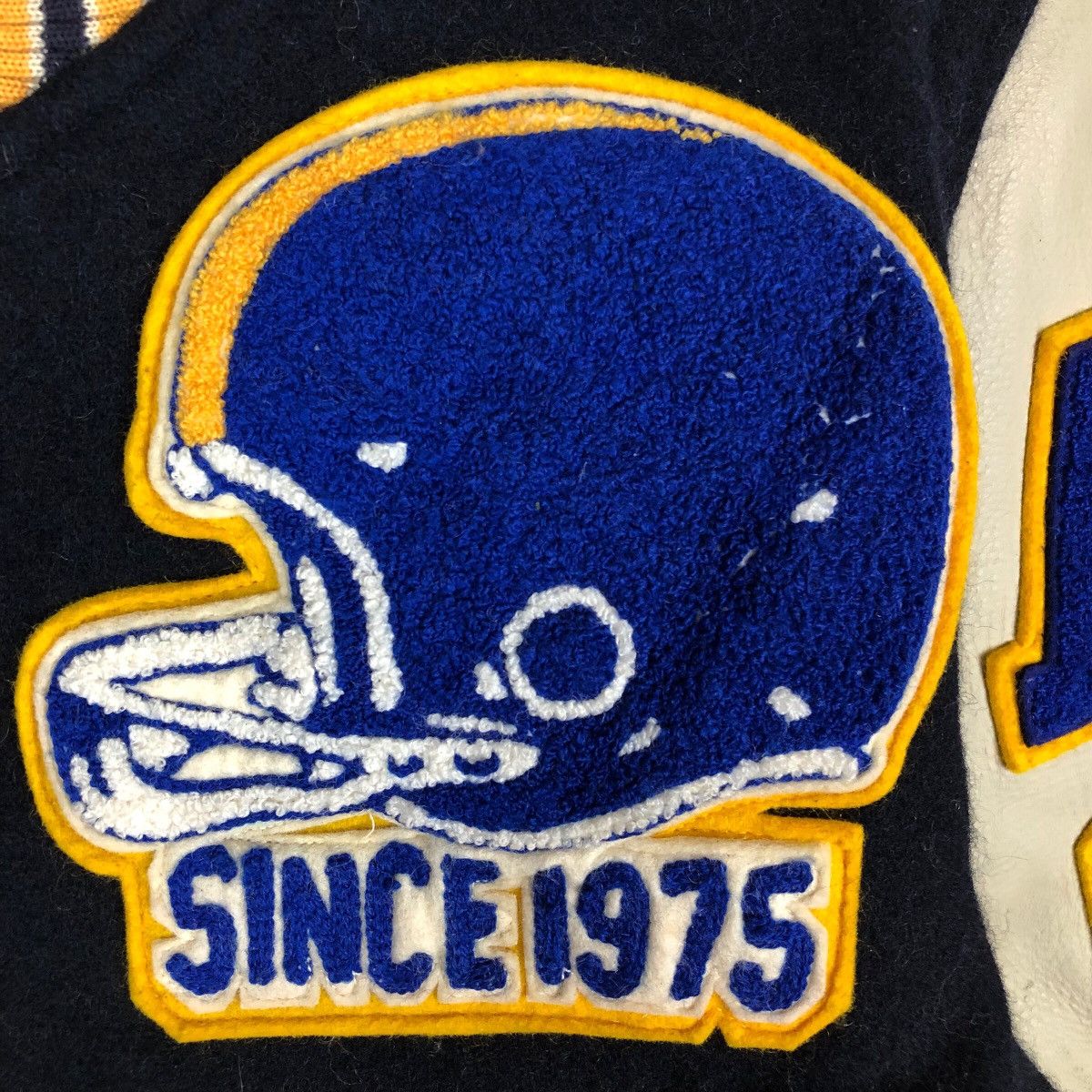 Other VARSITY WIND CLUB Size US XS / EU 42 / 0 - 3 Thumbnail