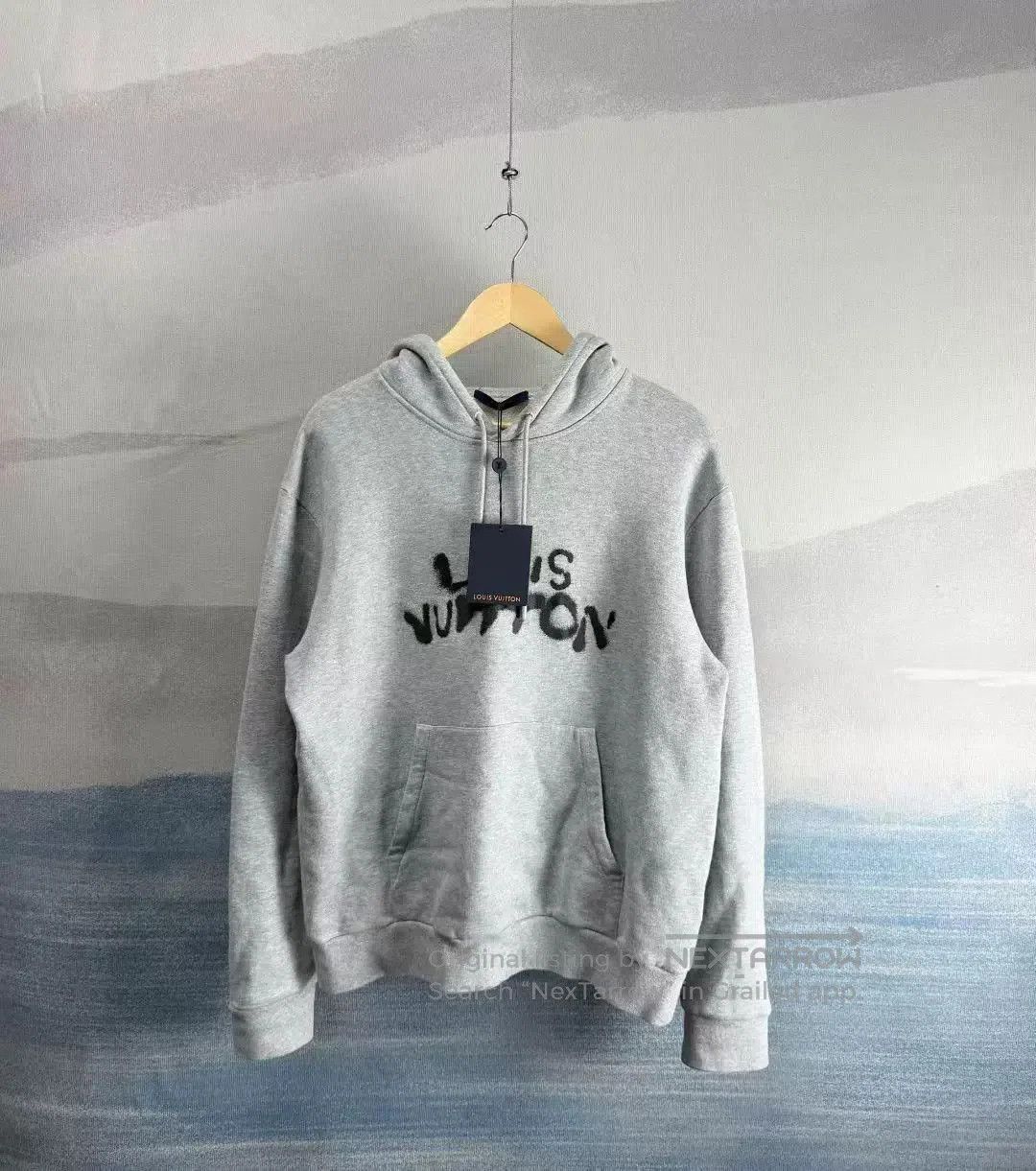 Louis Vuitton gray louis vuitton graphic hoodie large. Size US L / EU 52-54 / 3 - 1 Thumbnail