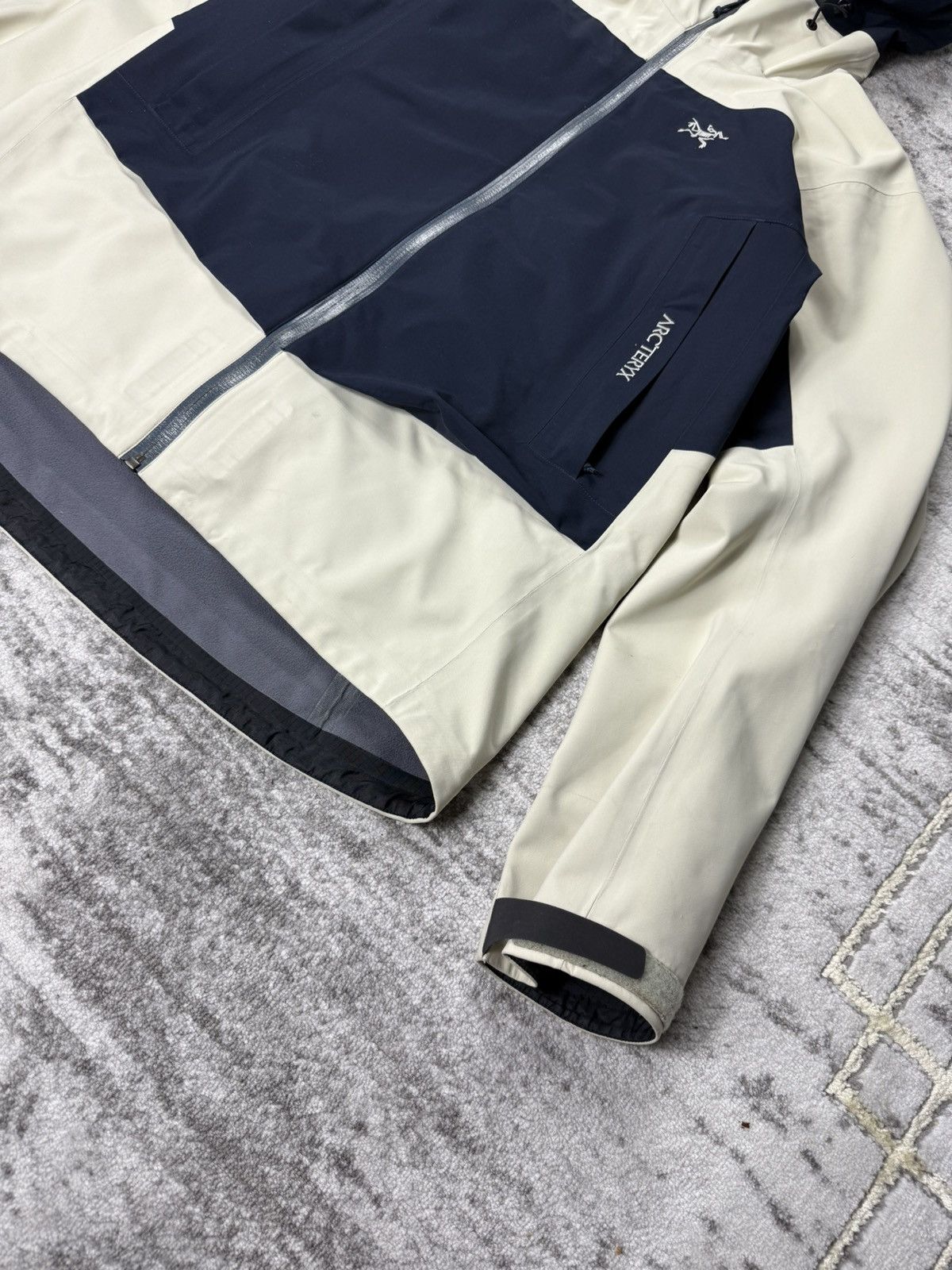 Arc'teryx × Goretex Arcteryx Gore-Tex Recco Jacket Hiking Trekking Outdoor Size US M / EU 48-50 / 2 - 7 Thumbnail