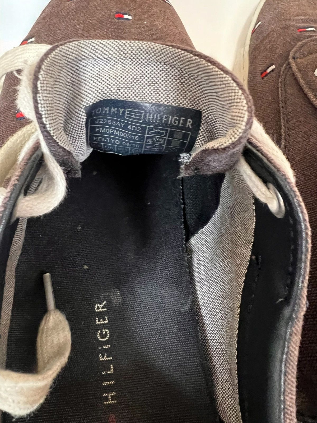 Tommy Hilfiger Tommy Hilfiger low trainers size 44 Size US 11 / EU 44 - 7 Thumbnail