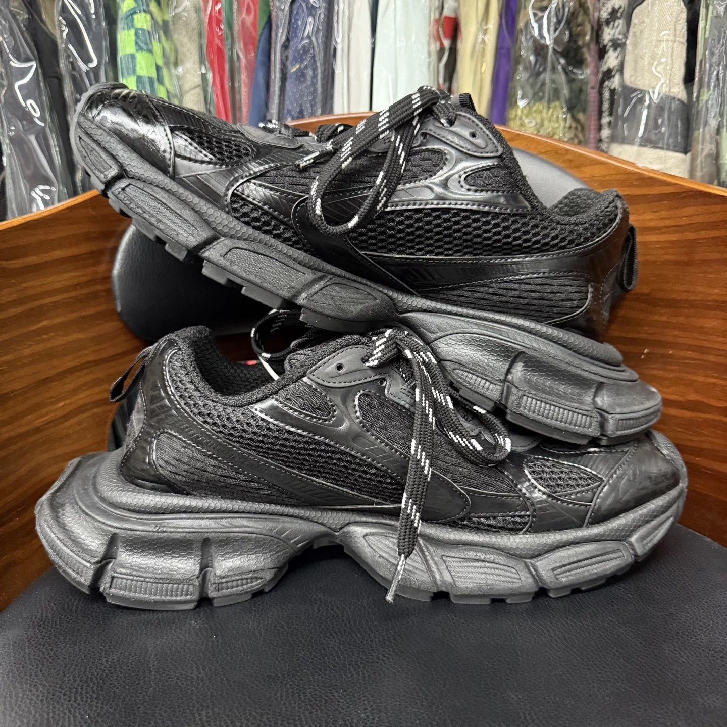 Balenciaga Balenciaga 3xl 42 Black Distressed Warrior Size US 9 / EU 42 - 7 Thumbnail