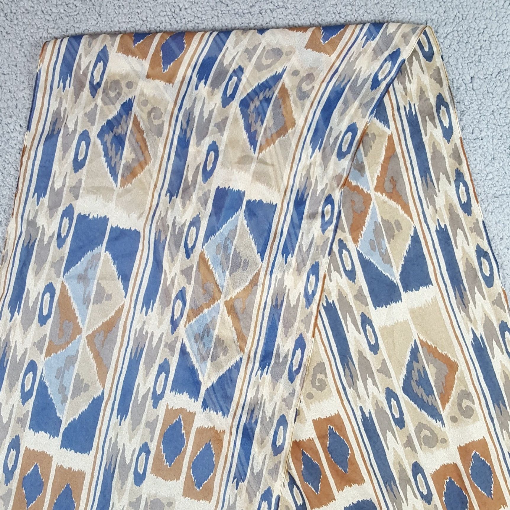 Vintage VINTAGE 80s Italian Aztec Art Southwestern Scarf Wrap 50" Handkerchief Sheer Scarf Women Beige Polyester Fringe Size ONE SIZE - 2 Thumbnail