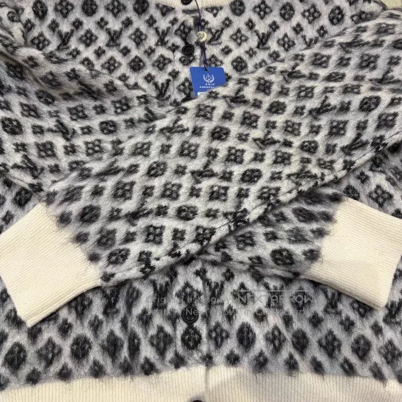 Louis Vuitton Louis Vuitton 25ss full print print print knit cardigan sw Size US L / EU 52-54 / 3 - 5 Thumbnail