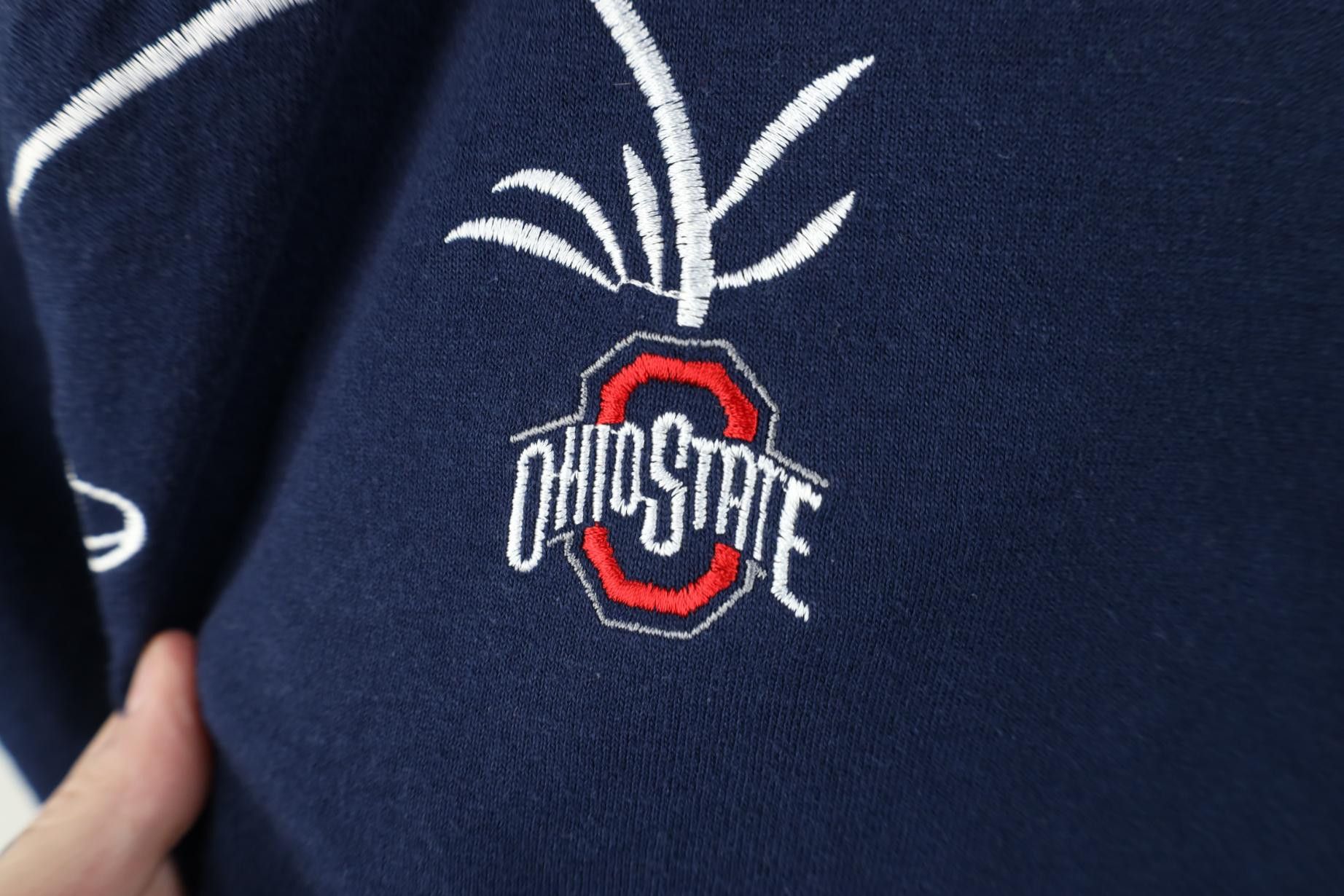 Vintage Vintage 90s Y2K University of Michigan Ohio State T-Shirt Size US XL / EU 56 / 4 - 6 Thumbnail