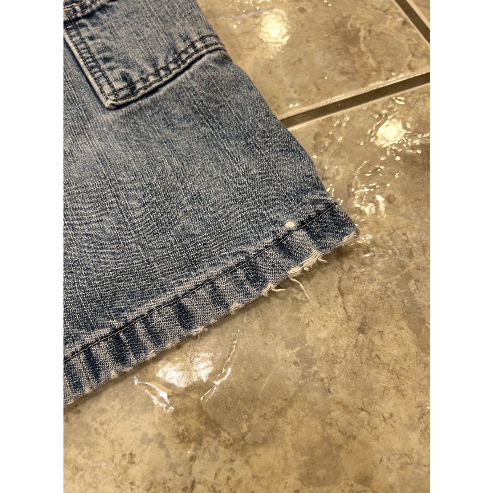 Wrangler VTG Wrangler Blue Denim Carpenter Jorts 40 Mens 10" Inseam Distressed 5-Pocket Jeans Shorts Workwear Grunge 90s Y2K Hip Hop Vintage Mens Denim Shorts Size US 40 / EU 56 - 7 Thumbnail