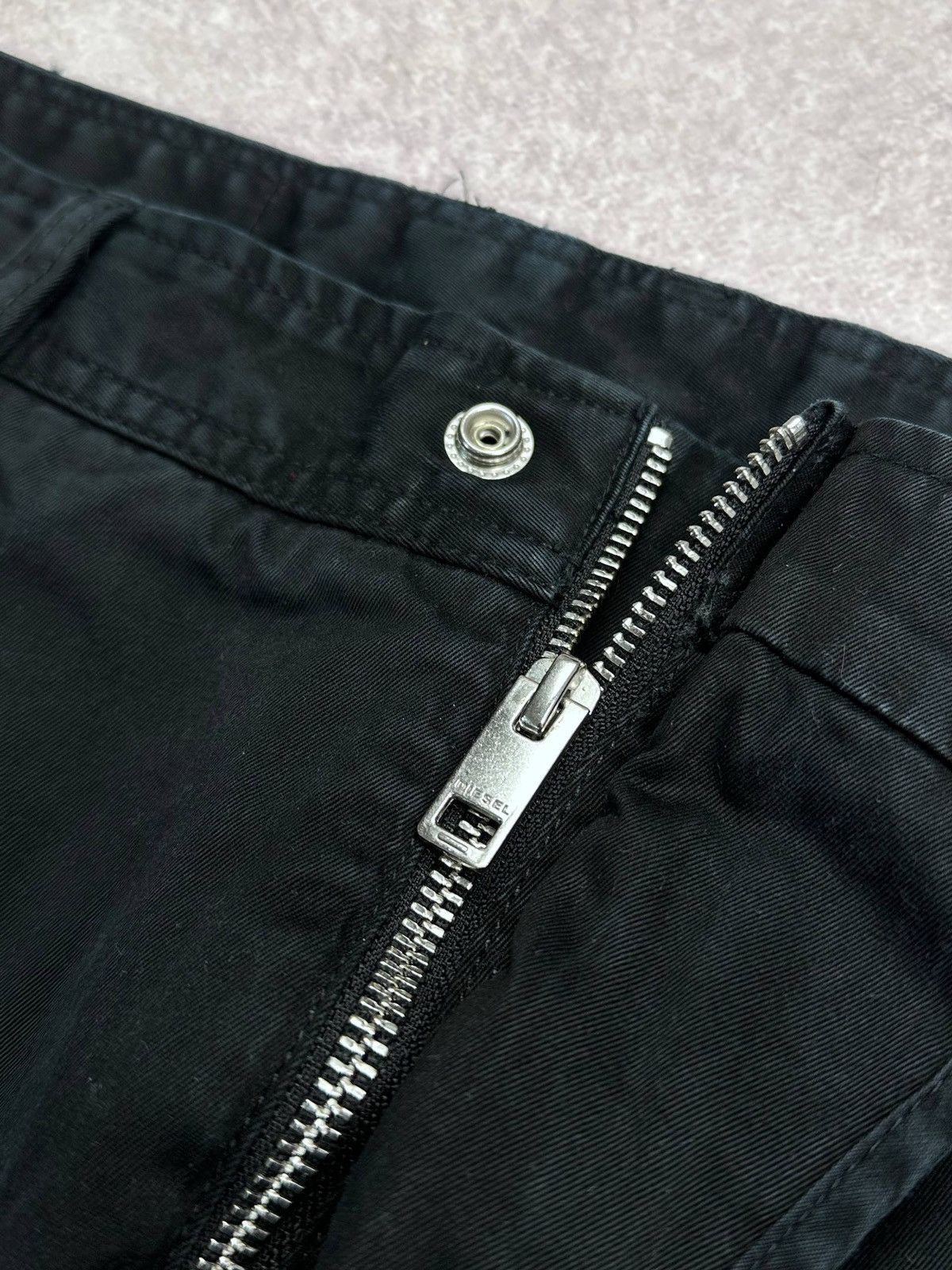 Diesel Vintage Diesel Y2K Grunge Cargo Pants 29 Size US 29 - 5 Thumbnail