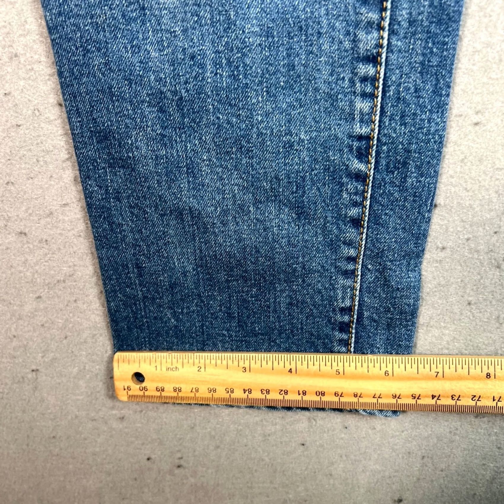 Gap Gap 1969 Womens Jeans 30 Regular Blue Distressed Straight 5-Pocket Denim Hip Rise Mid Vintage: No 29 Inseam Size 30in Womens Men Women Ladies Jegans? Size 30" / US 8 / IT 44 - 7 Thumbnail