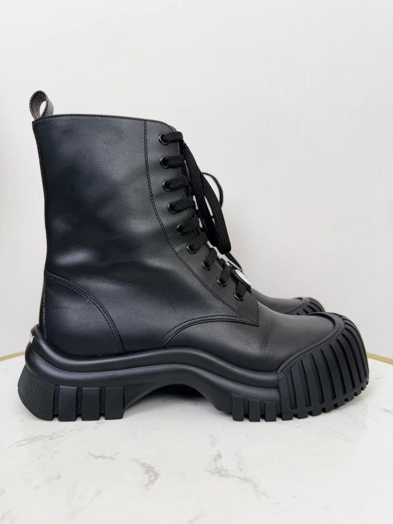 Louis Vuitton Louis Vuitton Black Ankle Boots Size 37 -2505 Size US 7 / IT 37 - 2 Thumbnail