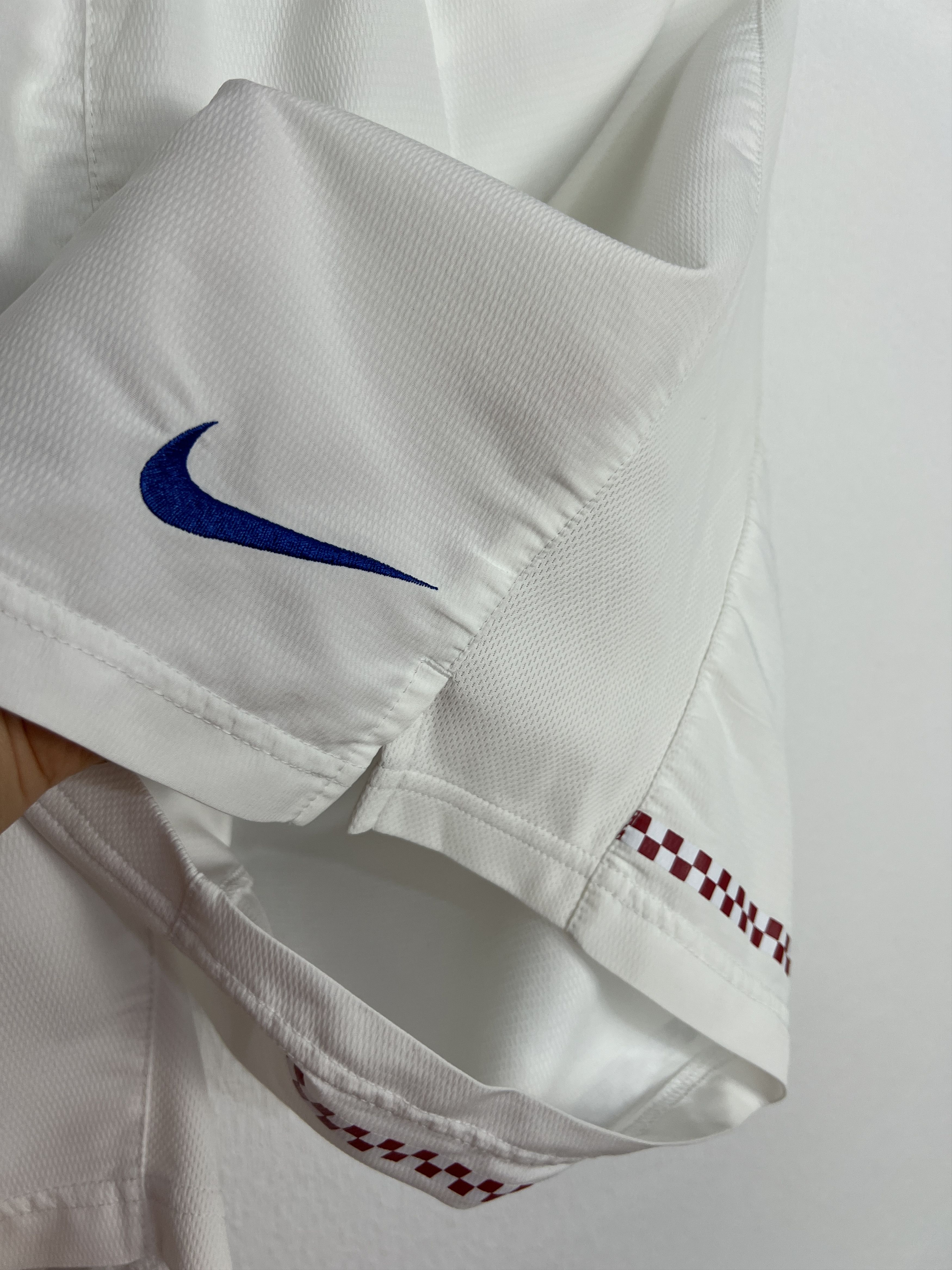 Nike Vintage Nike Croatia Football Shorts Athletic National Team Size US 32 / EU 48 - 5 Thumbnail