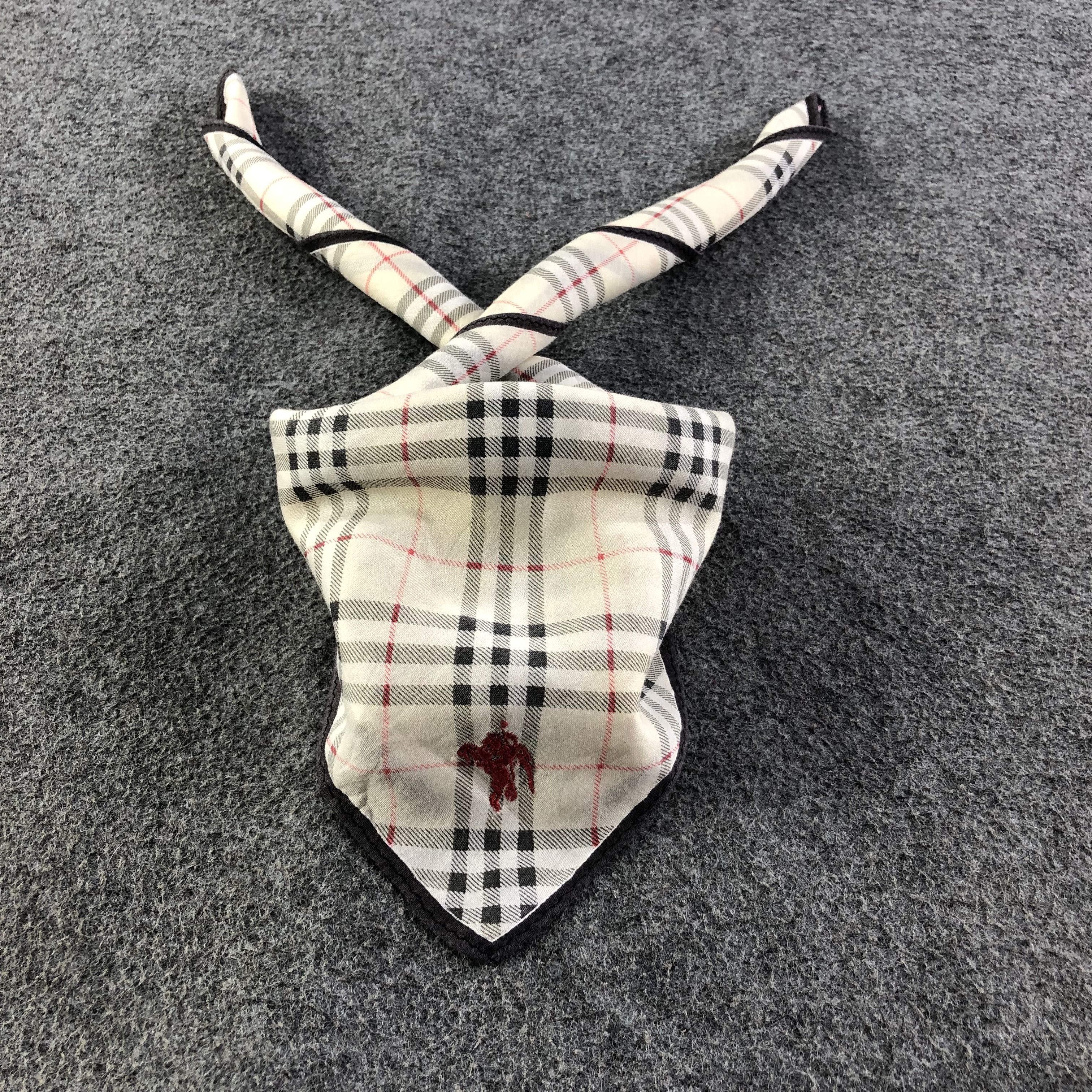 Burberry Burberry Nova Check Handkerchief Neckerchief Bandana H1445 Size ONE SIZE - 1 Thumbnail