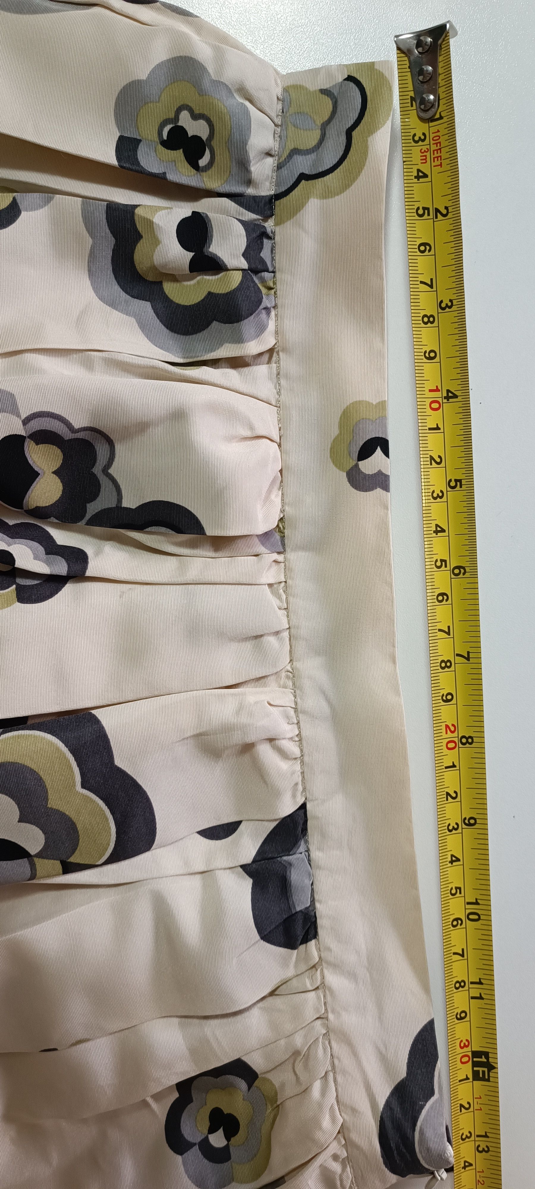 Miu Miu SS 2006 Flowers print beige midi skirt Size 28" / US 6 / IT 42 - 24 Thumbnail