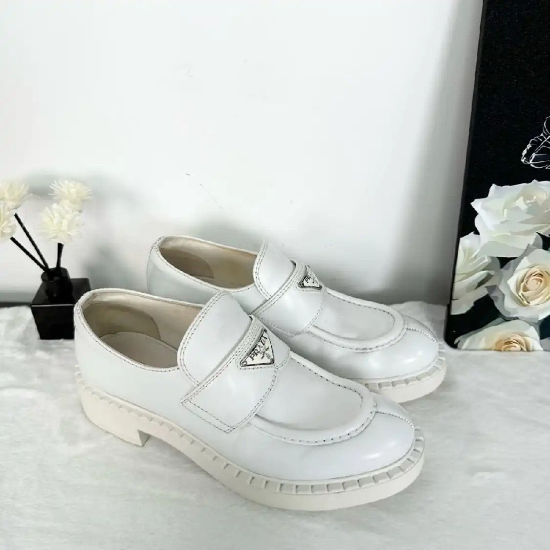 Prada × Streetwear × Vintage *sz40*PRADA 2012 Smoking Lips Heels