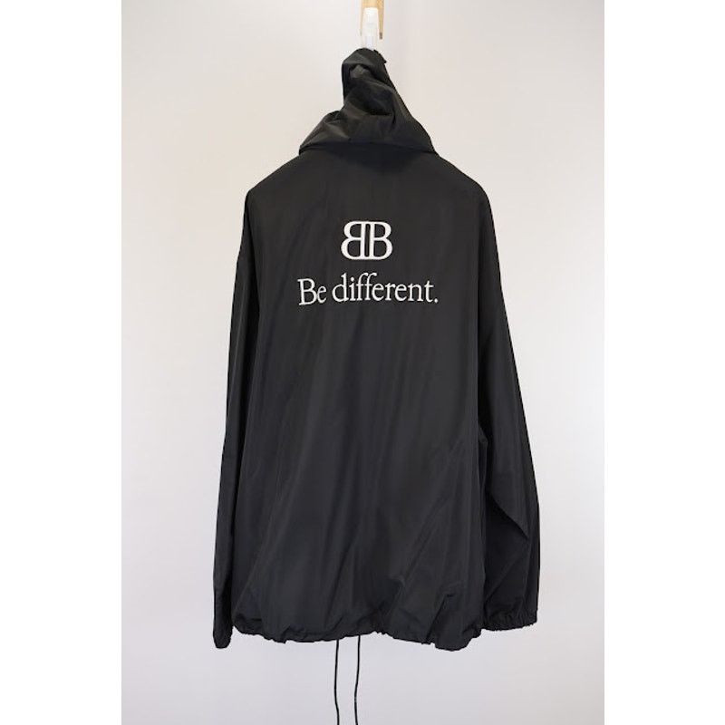 Balenciaga o1rshd1 BB Be Different Short Windbreaker in Black Size US XXL / EU 58 / 5 - 13 Thumbnail