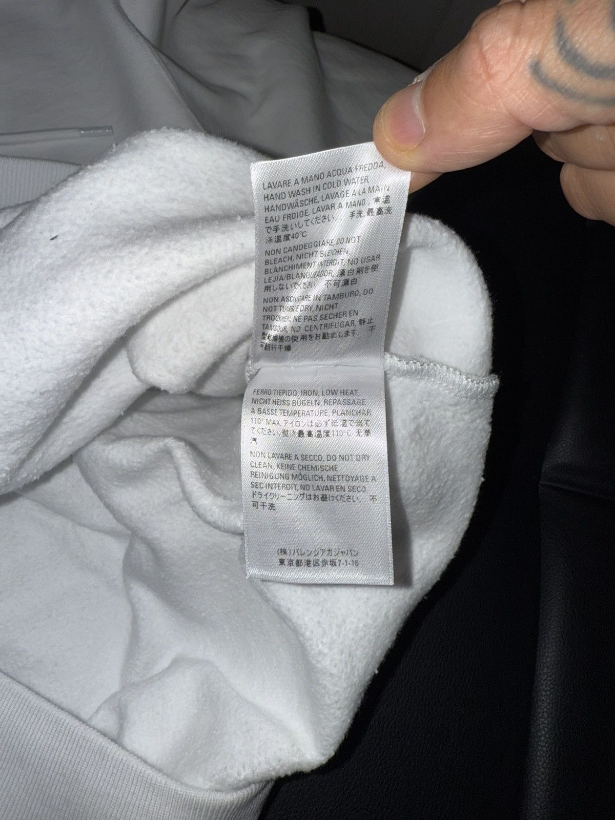 Balenciaga Balenciaga signature logo hoodie Size US S / EU 44-46 / 1 - 6 Thumbnail