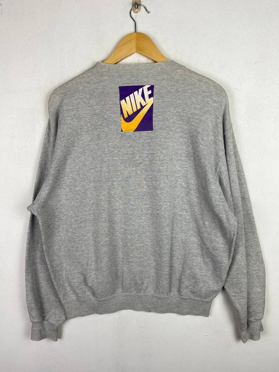 Nike vintage nike jordan sweatshirt nice design Size US L / EU 52-54 / 3 - 7 Thumbnail