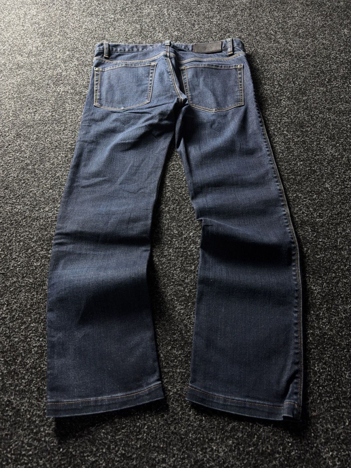 Hugo Boss Luxury Hugo Boss Red Label Straight Fit Dark Wash Jeans Size US 30 / EU 46 - 7 Thumbnail