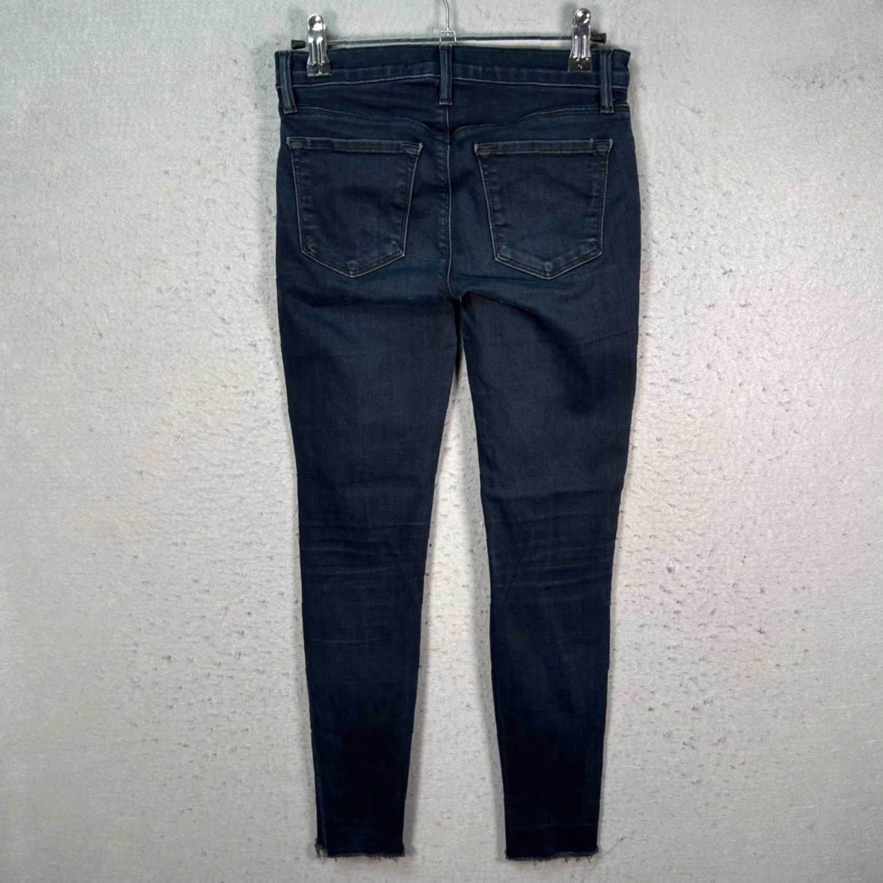 J Brand J Brand Jeans Cropped Womens Size 25 Blue Distressed Raw Hem Denim 5-Pocket Regular Inseam 27 Spring Fall Winter Skinny Size 42" / US 20 - 2 Thumbnail