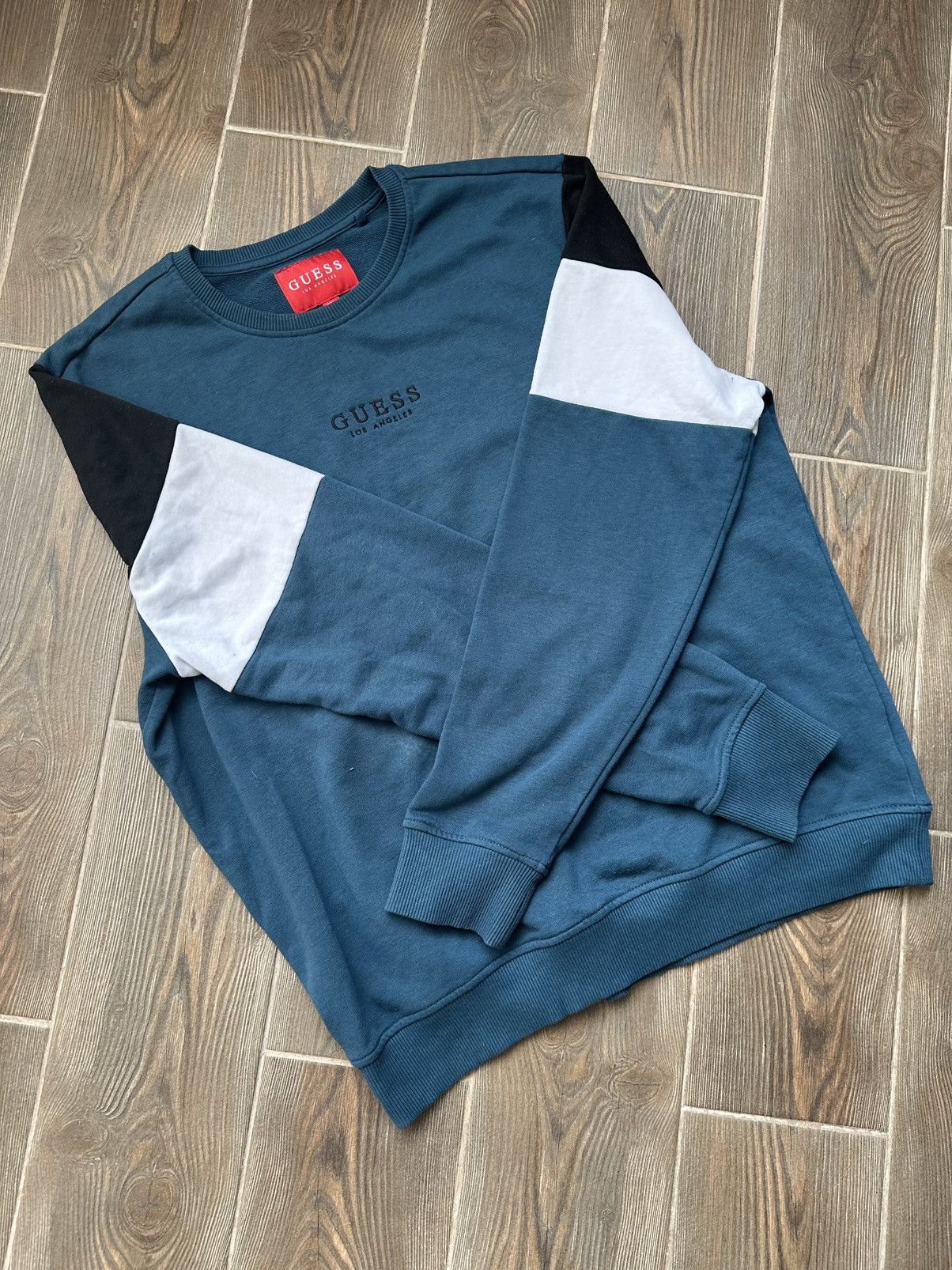 Guess GUESS Sweatshirt Vintage Size US L / EU 52-54 / 3 - 11 Thumbnail