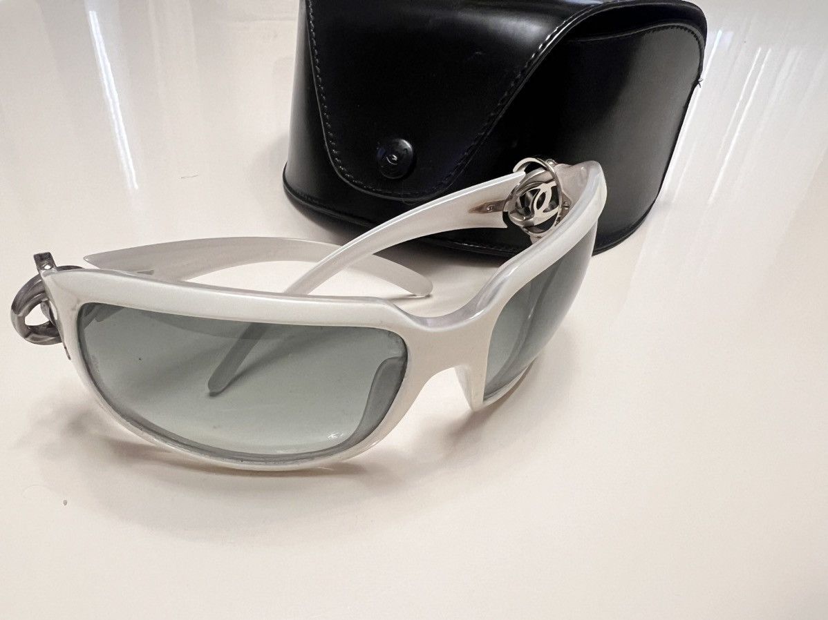 Chanel CHANEL Sunglasses plastic White CC Auth 162589 | Grailed display picture 3