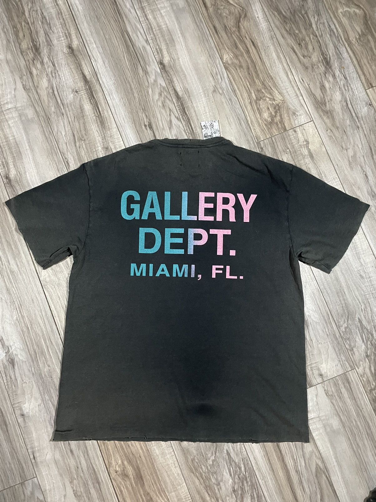 【GALLERY DEPT.】ボードウォークティー GALLERY DEPT（ギャラリーデプト）の「＜GALLERY DEPT