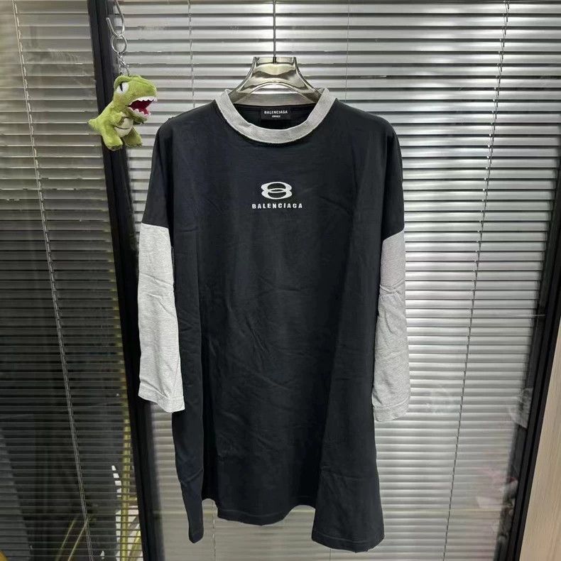 Balenciaga Balenciaga Distressed Double Ring Small Logo Short Sleeve Size US M / EU 48-50 / 2 - 1 Thumbnail