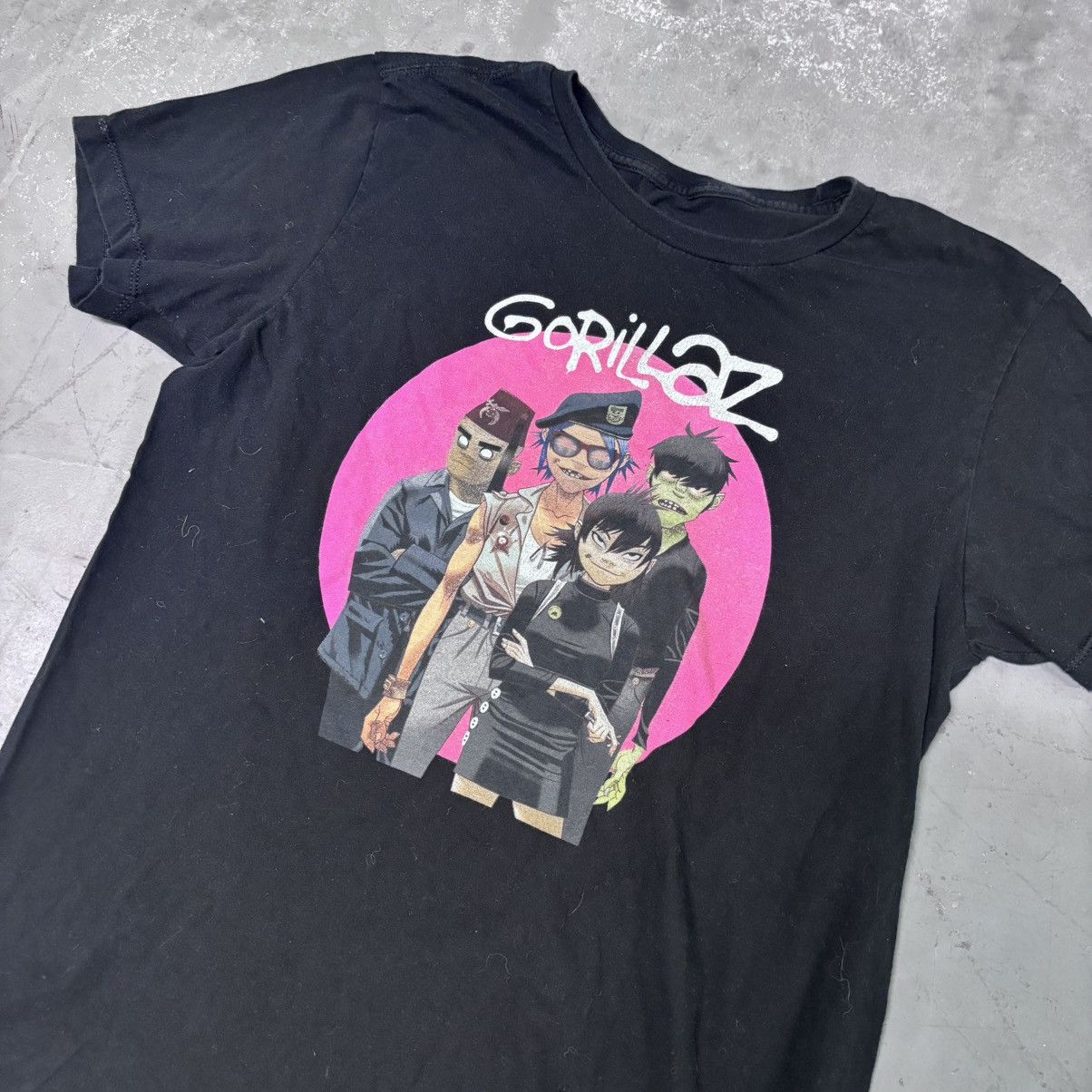 Band Tees × Other × Vintage Vintage y2k crop fit metal band Gorillaz t shirt Size US L / EU 52-54 / 3 - 2 Thumbnail