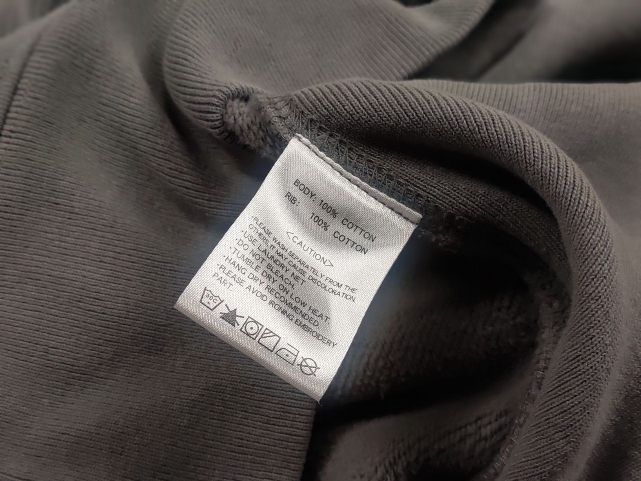 Undefeated Undefeated Zip up Gray Hoodie Big Embroidery Logo Size US L / EU 52-54 / 3 - 14 Thumbnail