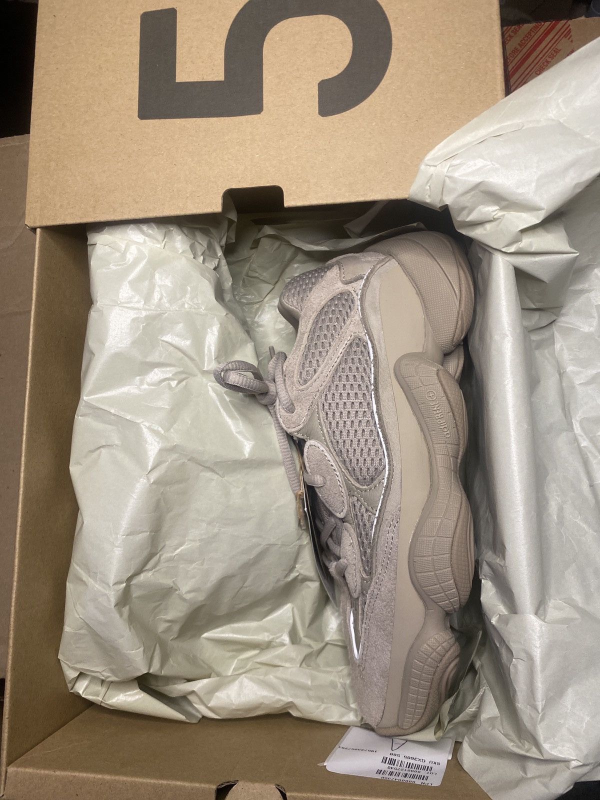 Yeezy adidas Yeezy 500 ‘Taupe Light’ size 5.5M/7W Size US 5.5 / EU 38 - 3 Thumbnail