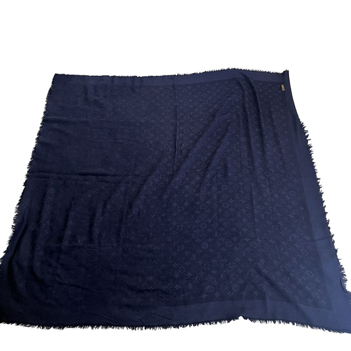 Louis Vuitton LOUIS VUITTON Navy Monogram Classic Shawl Size ONE SIZE - 3 Thumbnail