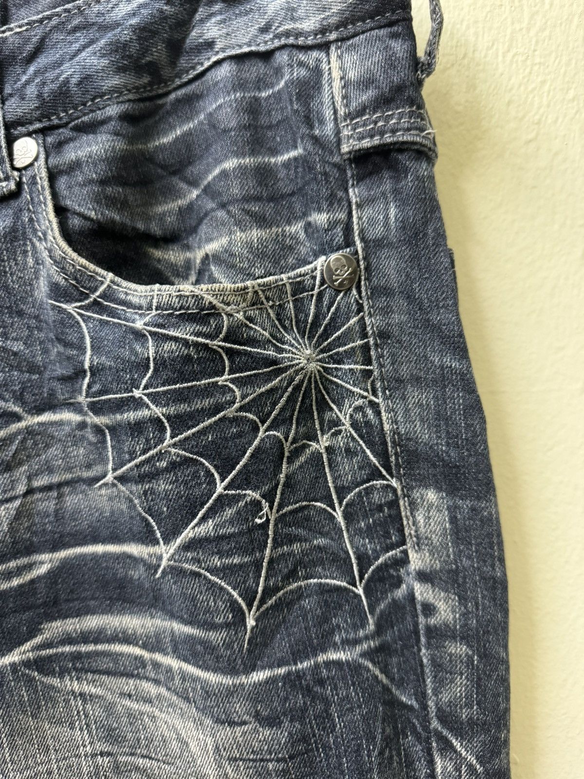 Japanese Brand Avantgarde Wild Life Distressed denim Size US 35 - 3 Thumbnail