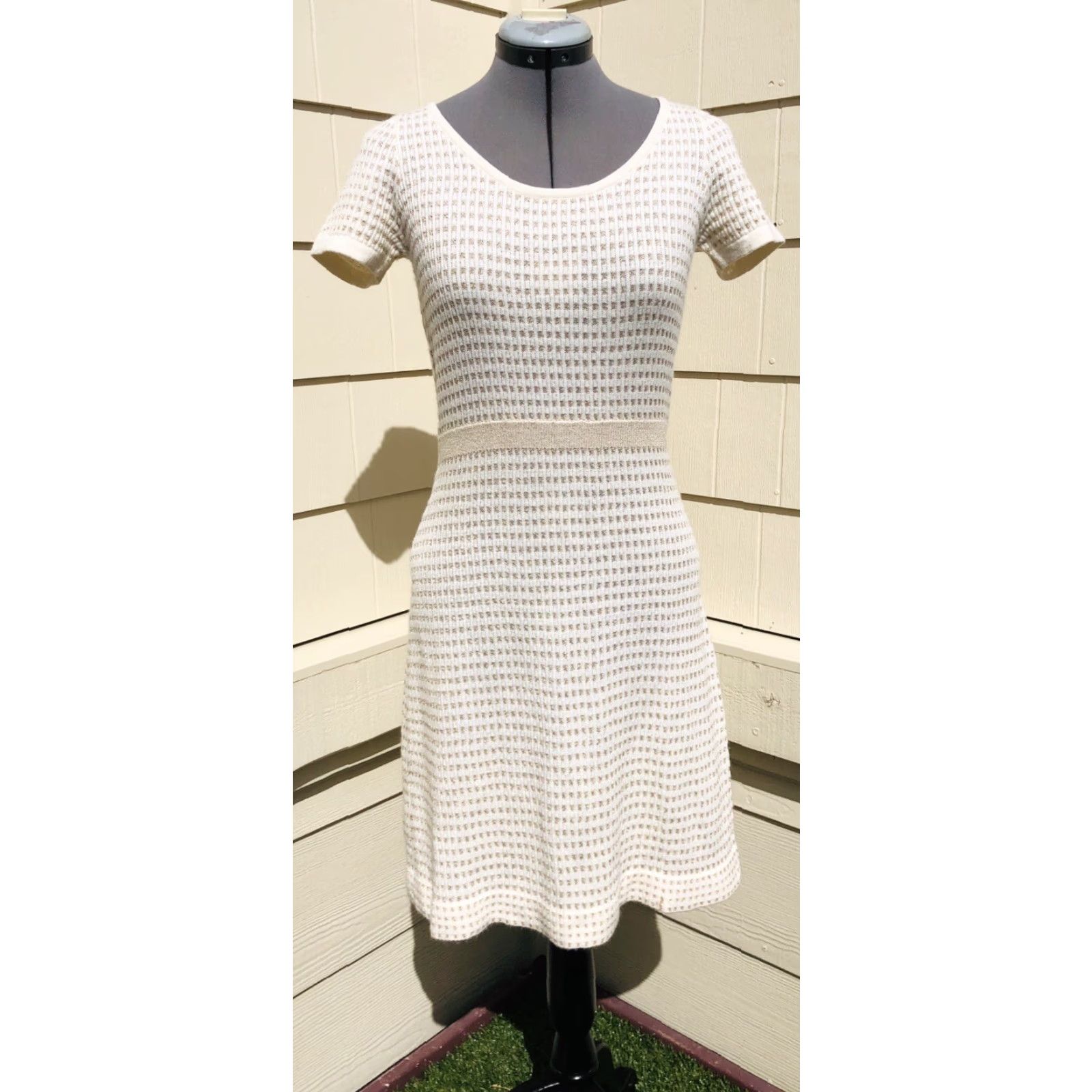 Anthropologie VINTAGE Anthropologie Sparrow Gilt Grid Ivory Gold Sweater Dress XS Size XS / US 0-2 / IT 36-38 - 2 Thumbnail