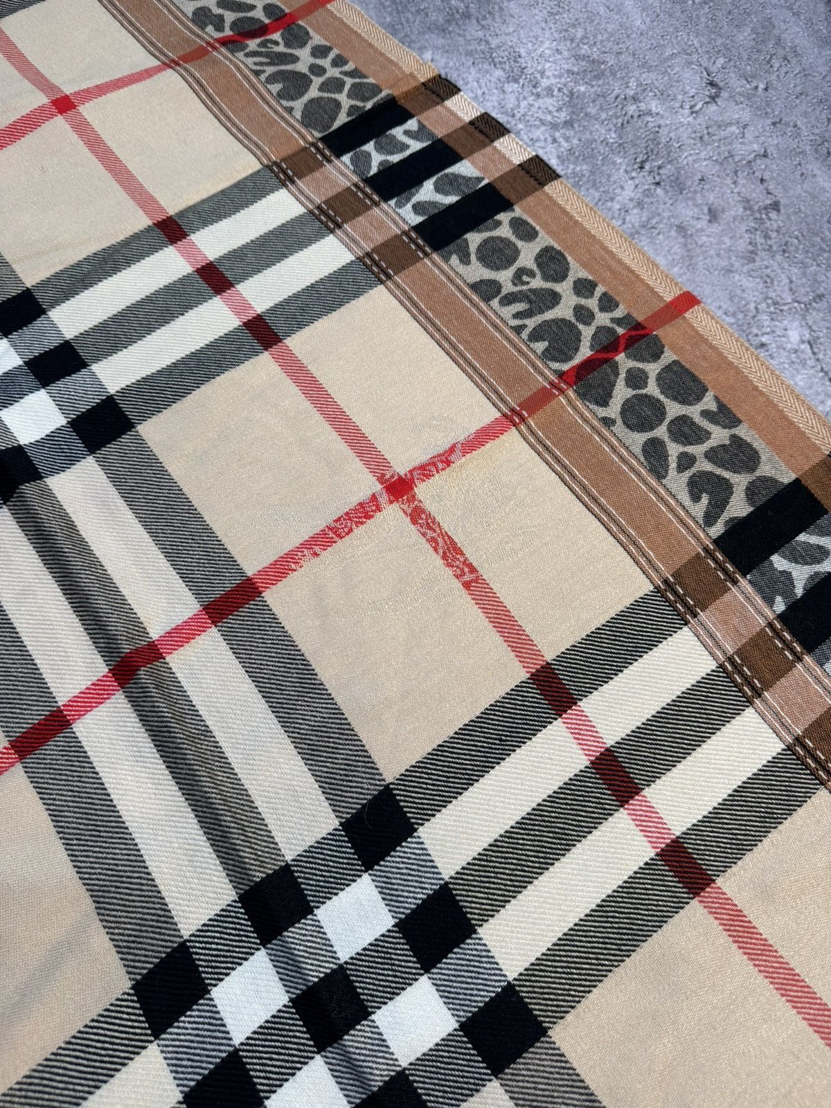 Burberry Burberry Cashmere Vintage Scarf Size ONE SIZE - 5 Thumbnail