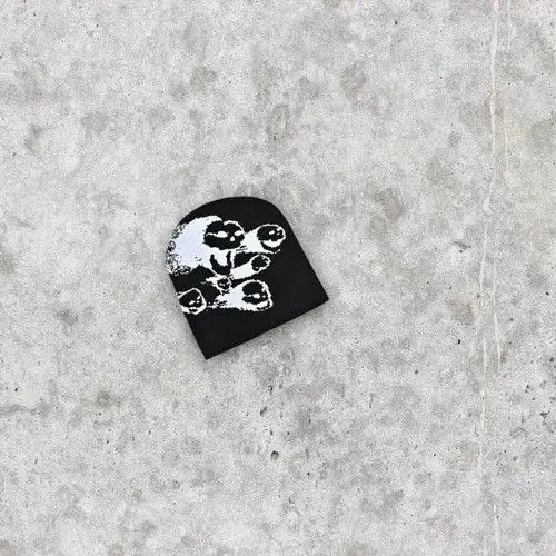 Other ☠️ Japanese style Beanie hat y2k ⚡️ Skull pattern Size ONE SIZE - 1 Thumbnail
