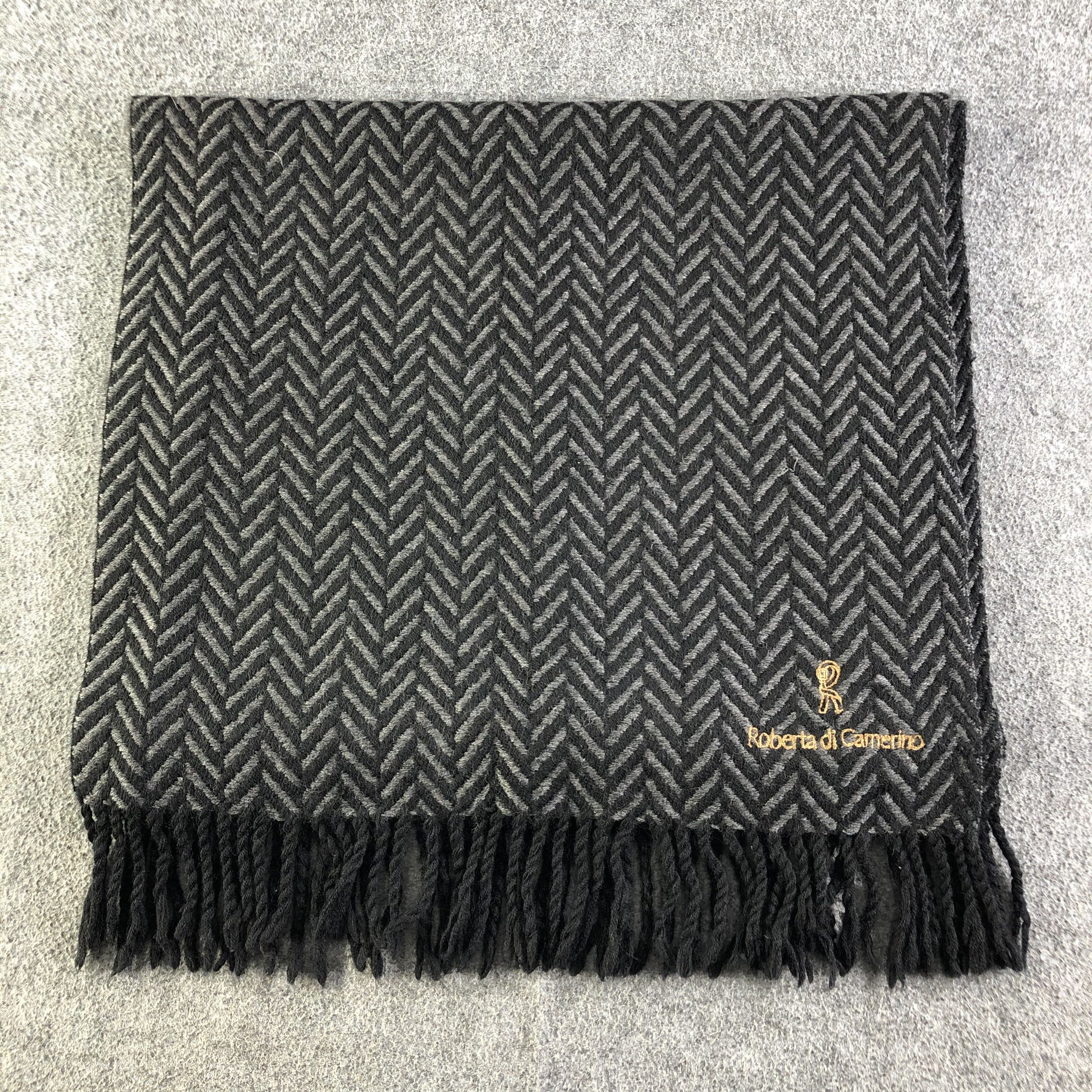 Roberta di Camerino Roberta Di Camerino Scarf / Muffler / Neckwear P420 Size ONE SIZE - 3 Thumbnail