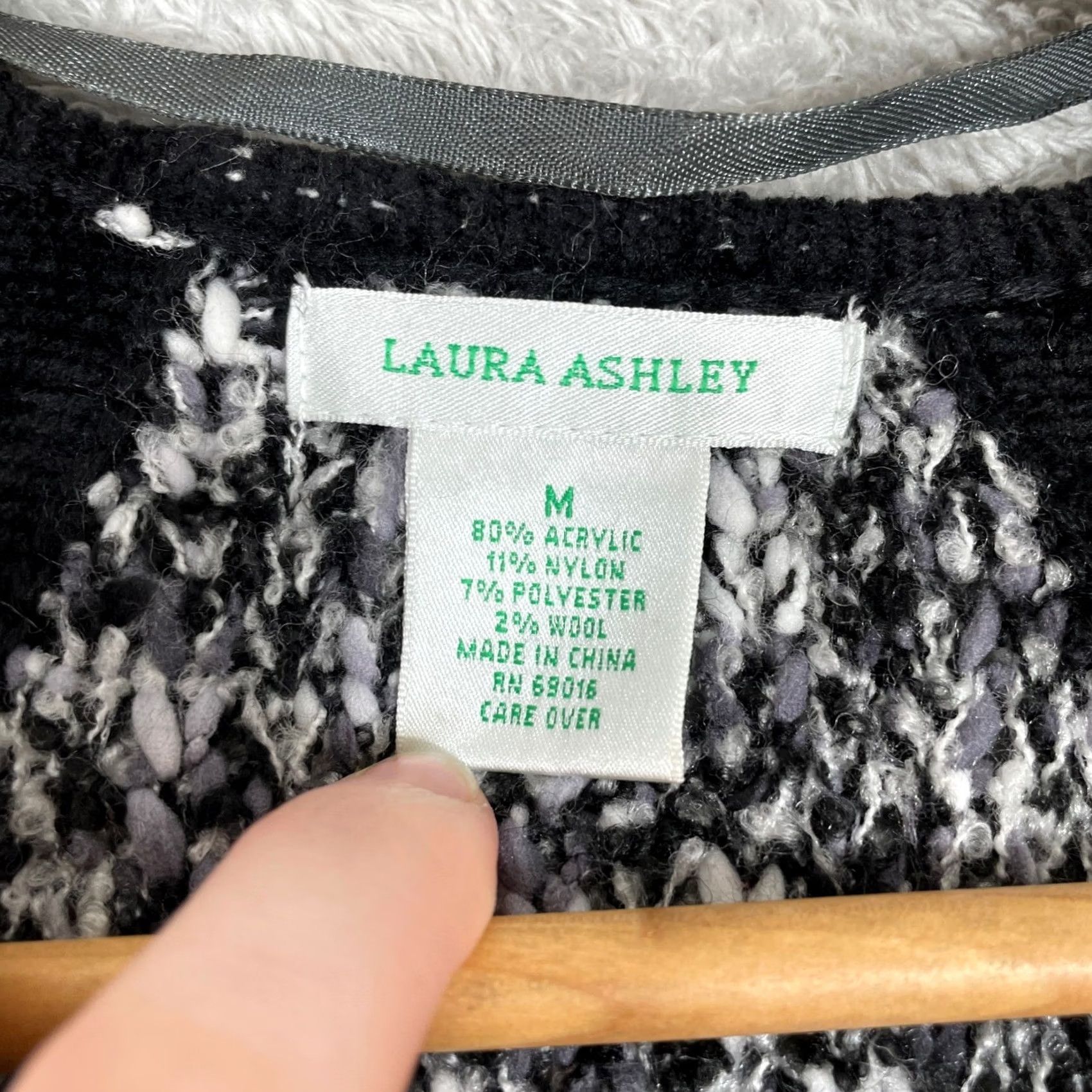 Laura Ashley VINTAGE Laura Ashley Cardigan Sweater Womens M Black Patchwork Knit Dark Academia cardigan sweater Size M / US 6-8 / IT 42-44 - 3 Thumbnail