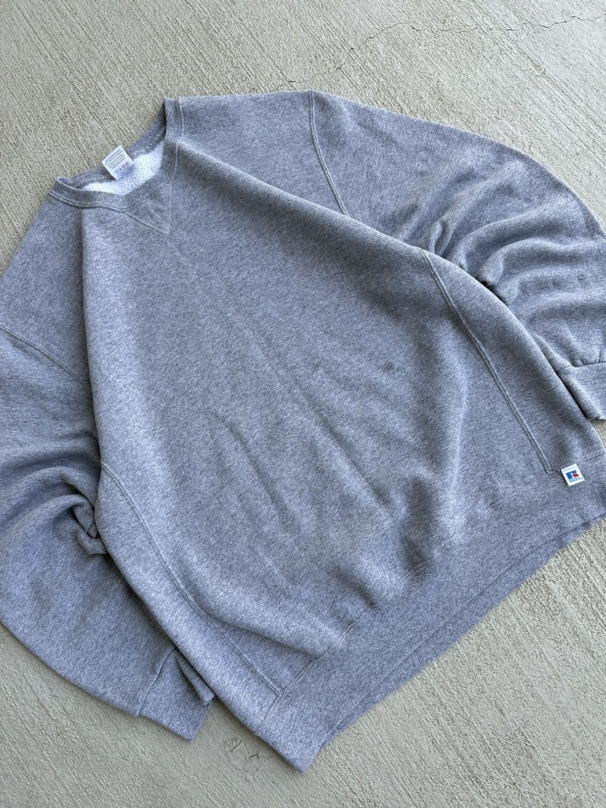 Other Vintage Russell Athletic Sweatshirt Size US XL / EU 56 / 4 - 1 Thumbnail
