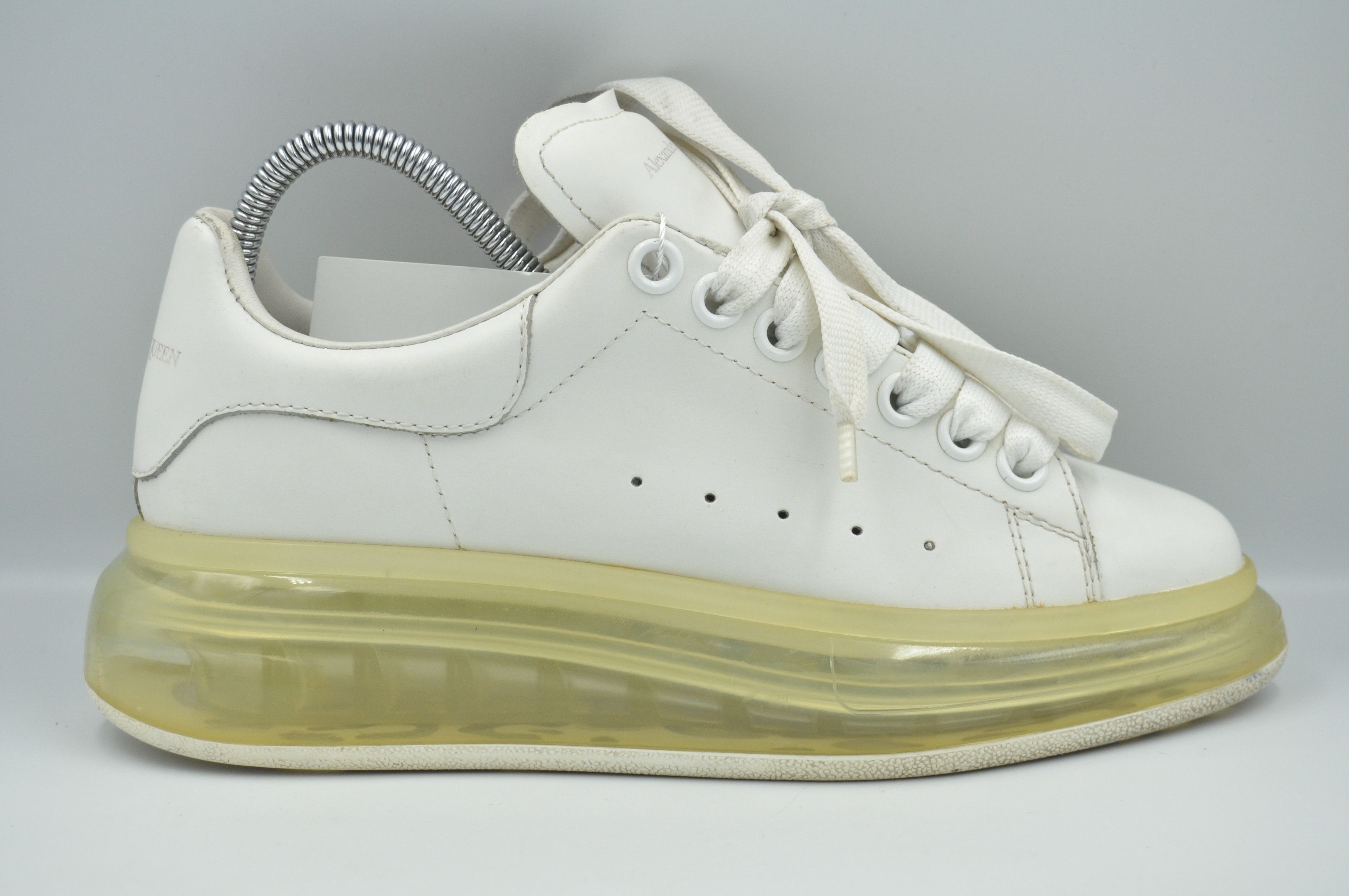 Alexander McQueen Alexander Mcqueen - Clear Sole Larry Sneakers Size US 6 / IT 36 - 2 Thumbnail