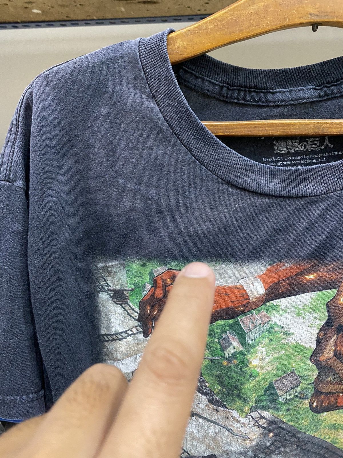 Anime ATTACK ON TITANS TSHIRT Size US L / EU 52-54 / 3 - 9 Thumbnail