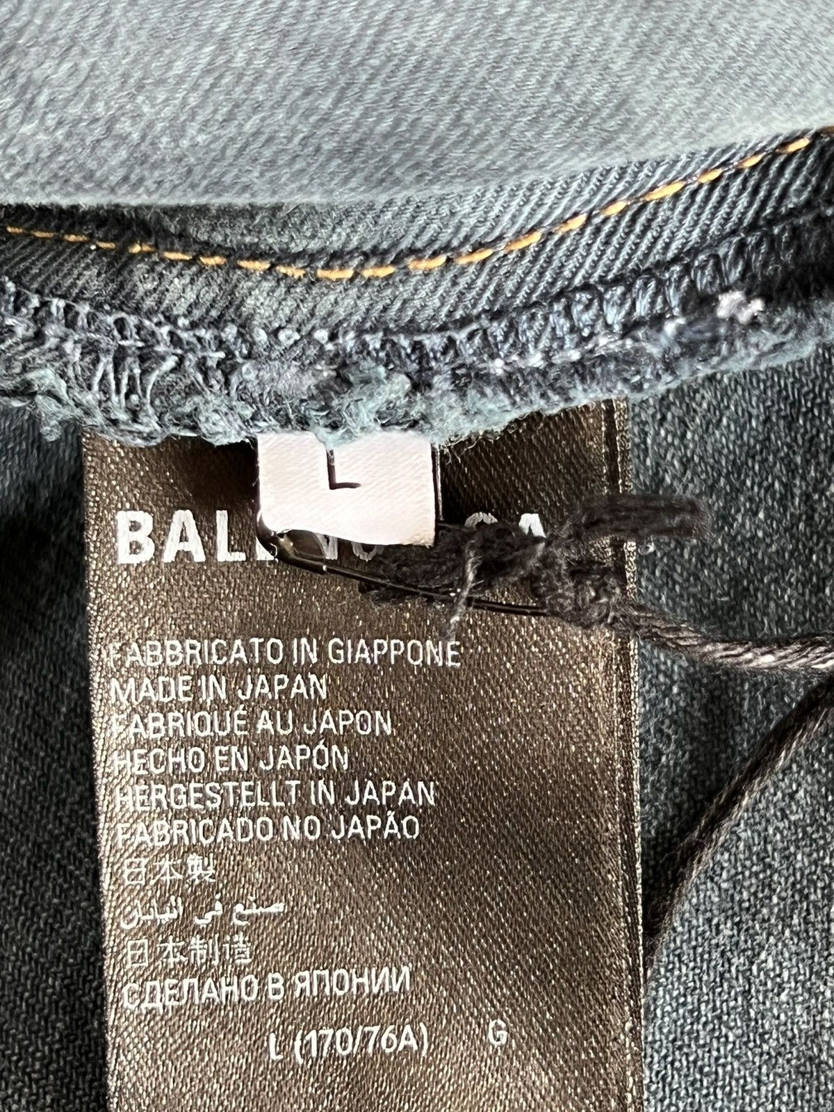 Balenciaga Balenciaga Mud Super Destroyed Jeans Size US 34 / EU 50 - 12 Thumbnail