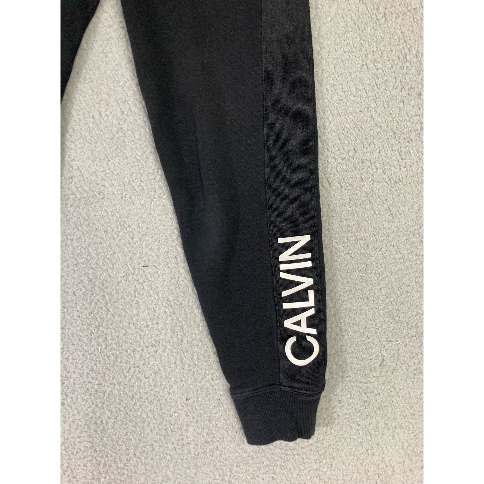 Calvin Klein Calvin Klein Women's Jogger Sweatpants Black XS Activewear Size 27" / US 4 / IT 40 - 3 Thumbnail