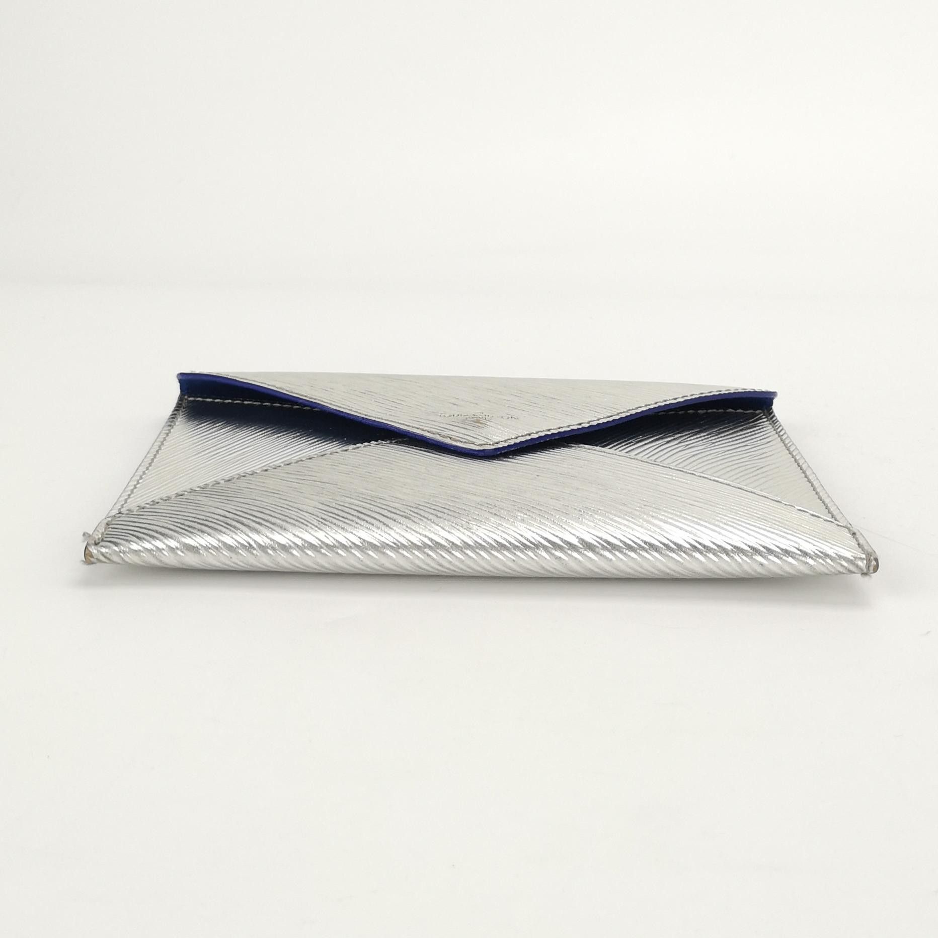 Louis Vuitton Louis Vuitton (LV) Cowhide Water Ripple Classic Envelope Cl Size ONE SIZE - 4 Thumbnail