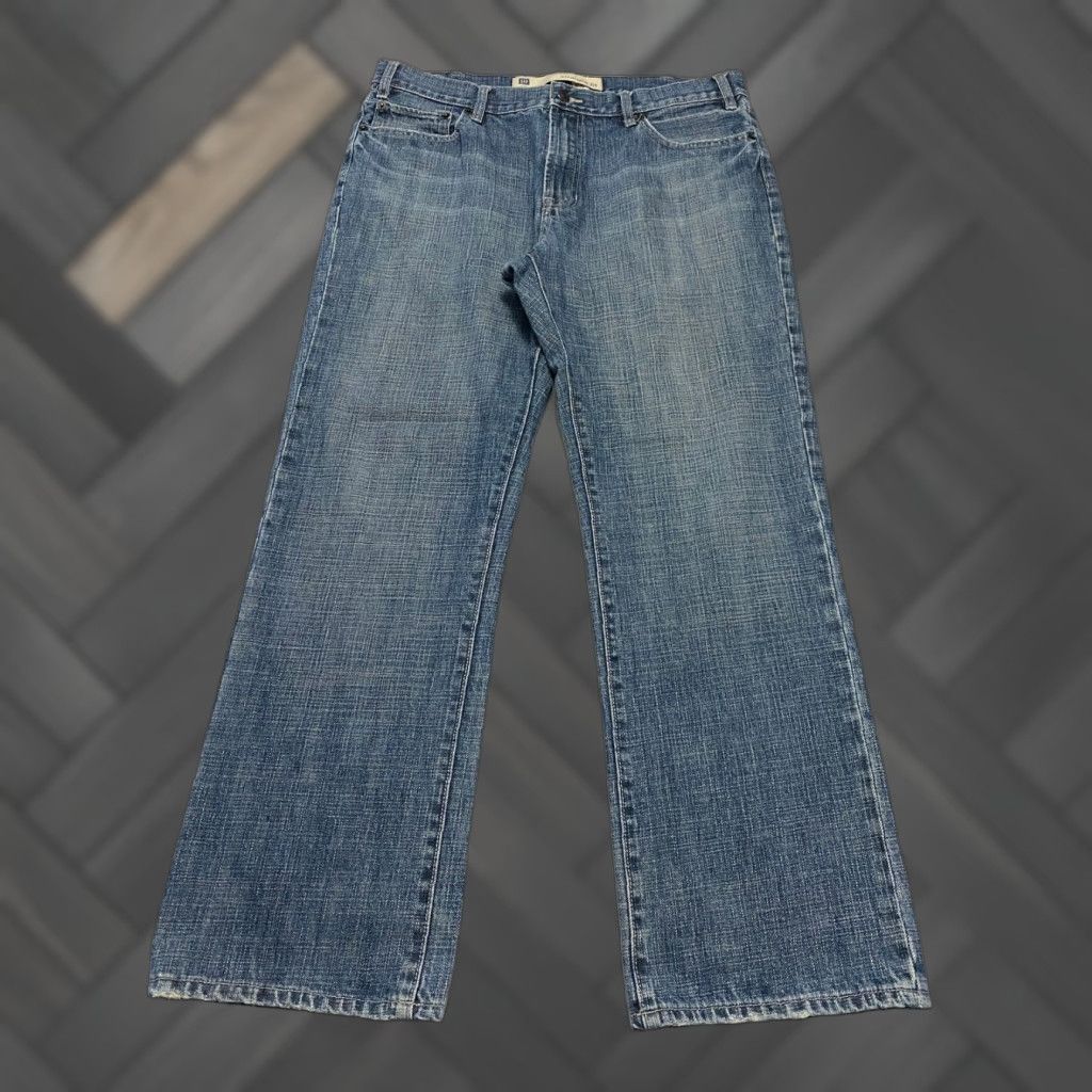 Gap Gap Jeans Men 36x30 Blue 100 % Cotton Straight Mid Rise 5-Pocket Denim Button Zipper Regular Inseam 30 in Distressed Logo Classic Casual Size US 36 / EU 52 - 1 Thumbnail