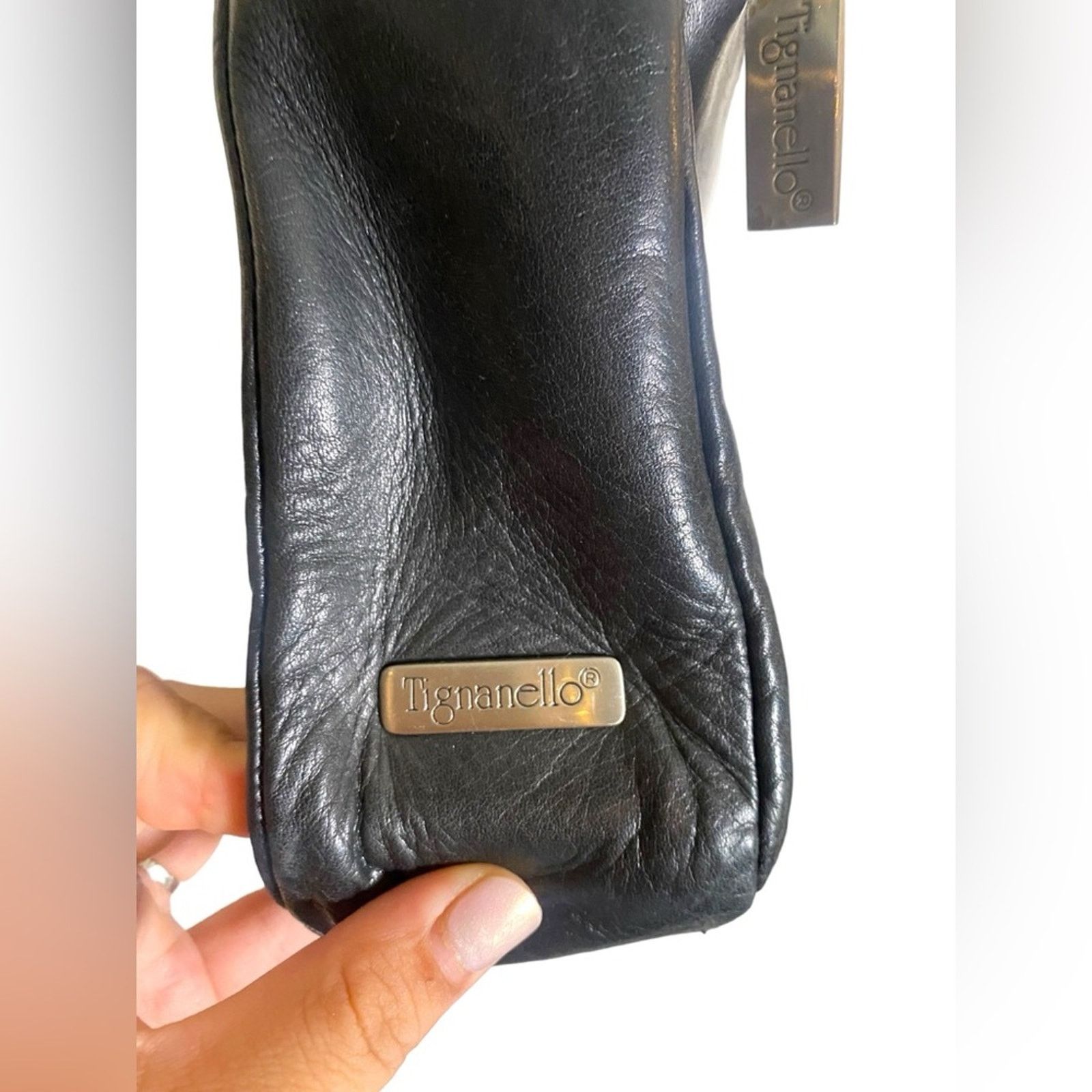 Other TIGNANELLO Solid Black Leather Shoulder Bag One Wide Strap Size ONE SIZE - 5 Thumbnail
