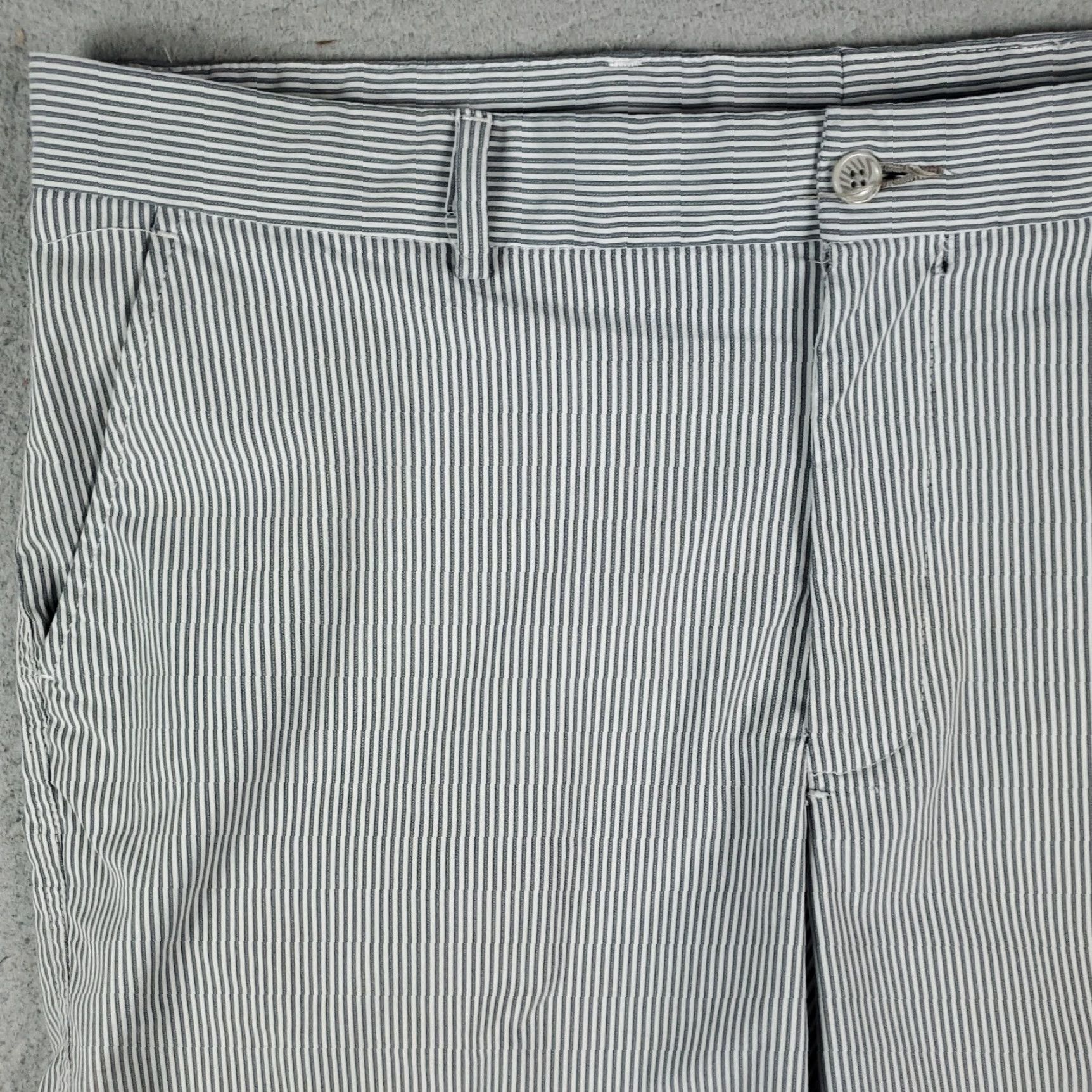 Vintage Pebble Beach Chino Shorts Flat Front Striped Polyester Blend Belt Loops Regular 38 Gray Damaged Mens Size US 38 / EU 54 - 2 Thumbnail