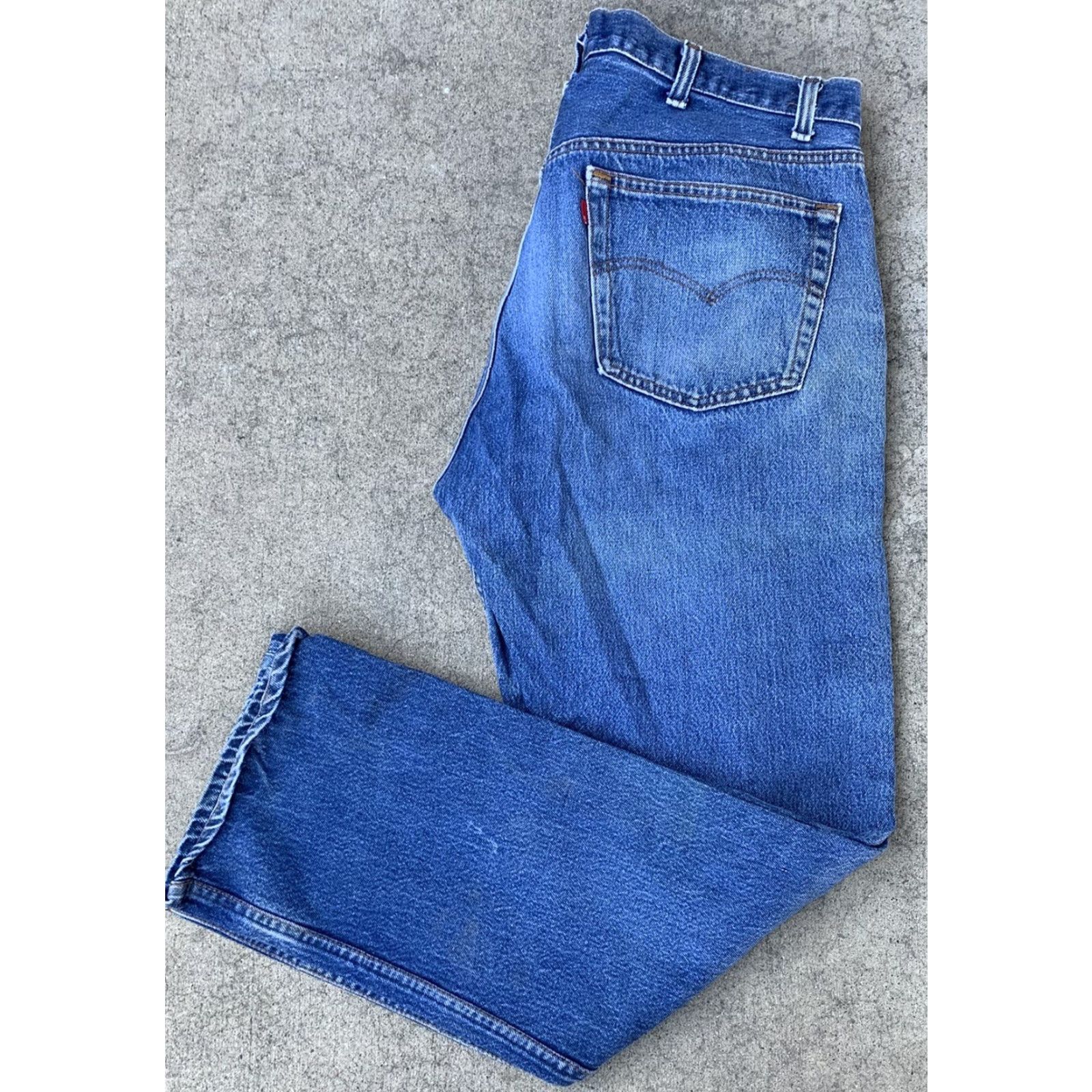 Levi's VINTAGE Levi’s 501 Jeans Button Fly Masculine Regular Inseam 31-34 Waist 38” Blue Denim Cotton 5-Pocket See Pics Mens Jeans Size US 40 / EU 56 - 3 Thumbnail