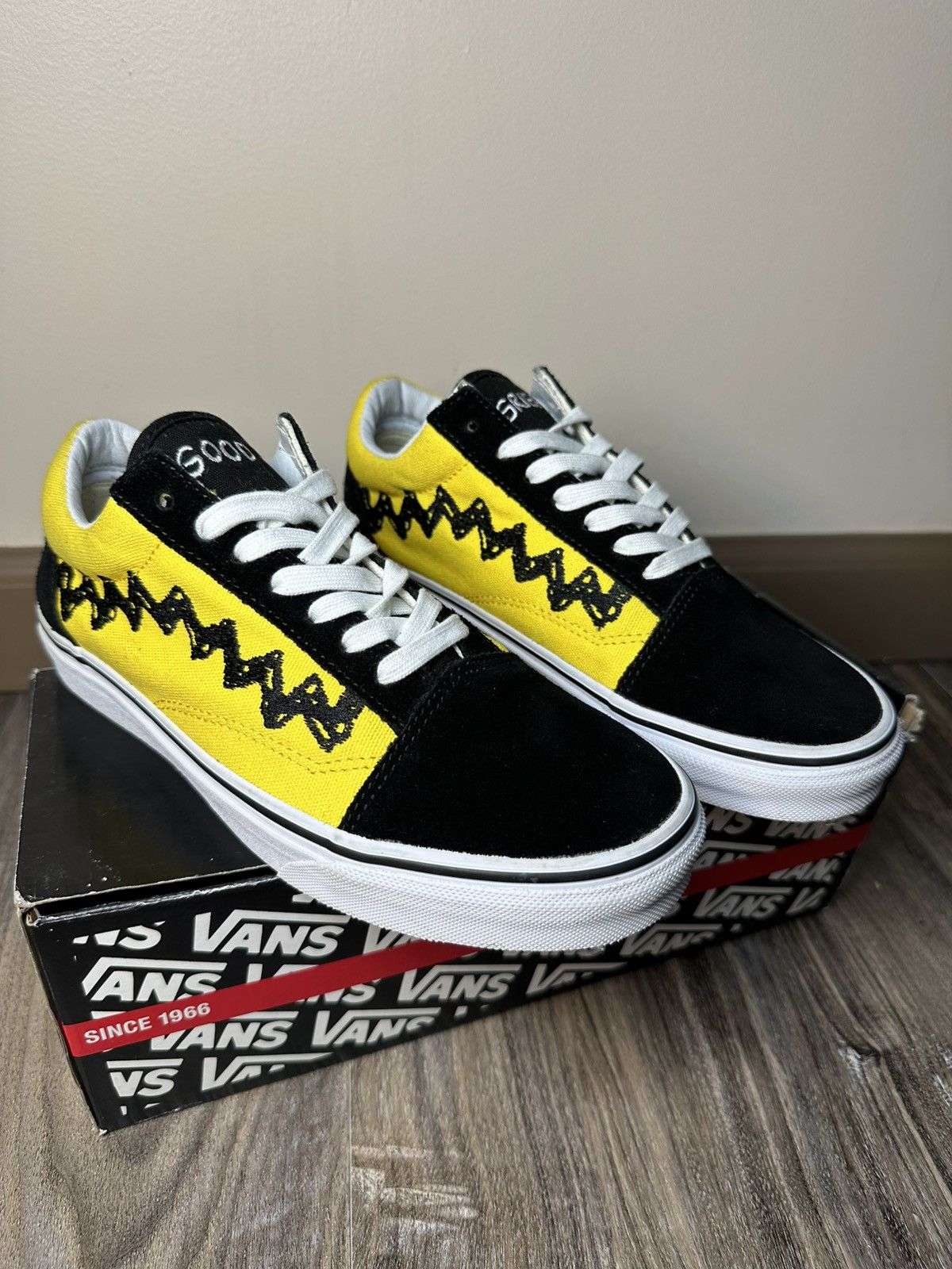 Vans × Vintage Rare VANS Old Skool x Peanuts Charlie Brown Size US 5 / EU 37 - 1 Thumbnail