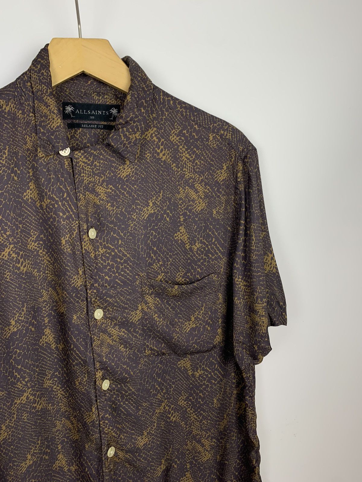 Allsaints Allsaints Caiman Shirt Relaxed Fit Snake Print Size XS S/S Size US XS / EU 42 / 0 - 4 Thumbnail