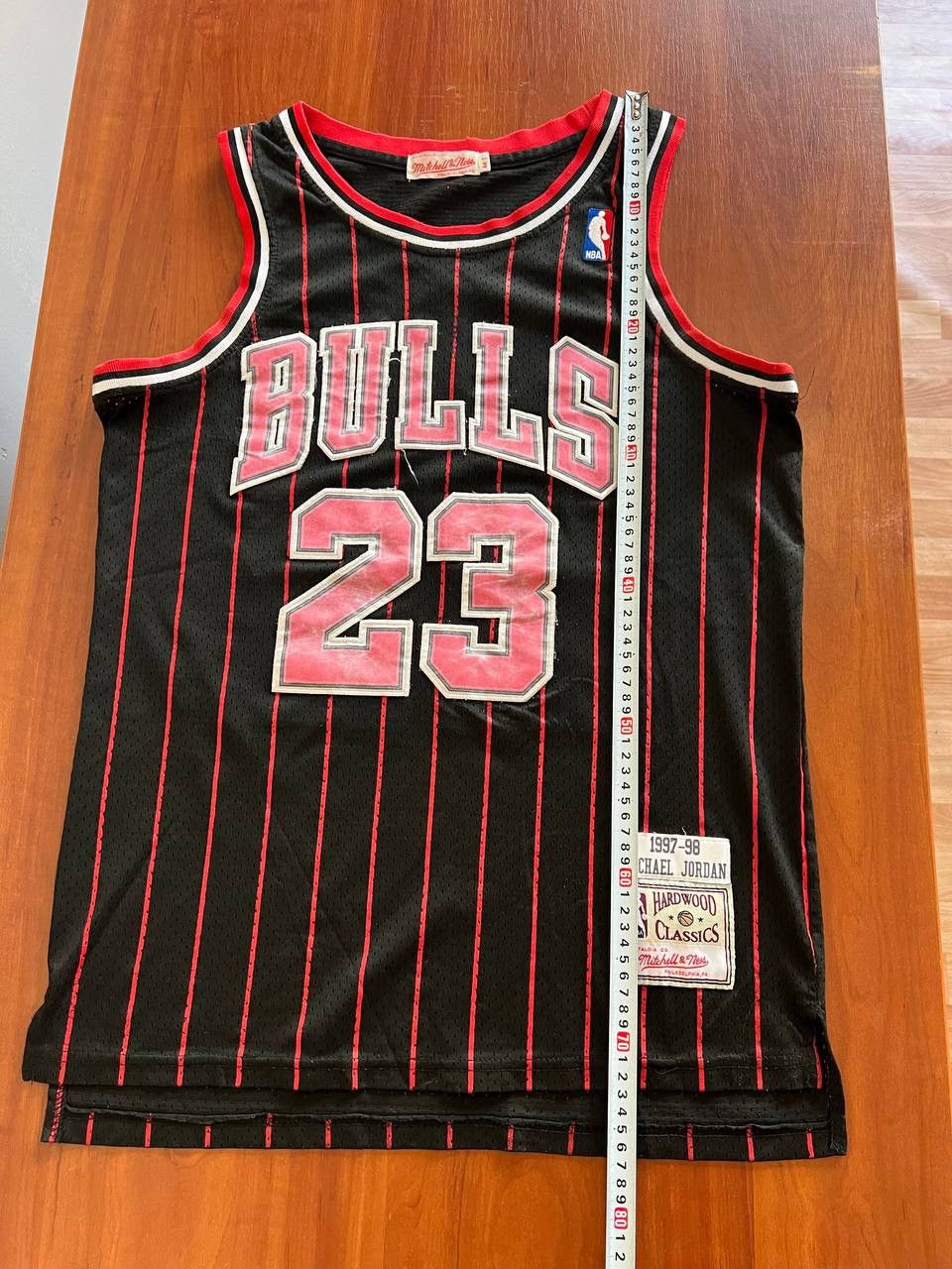 NBA 1097/98 CHICAGO BULLS #23 JORDAN MITCHELL&NESS RARE JERSEY Size US S / EU 44-46 / 1 - 12 Thumbnail