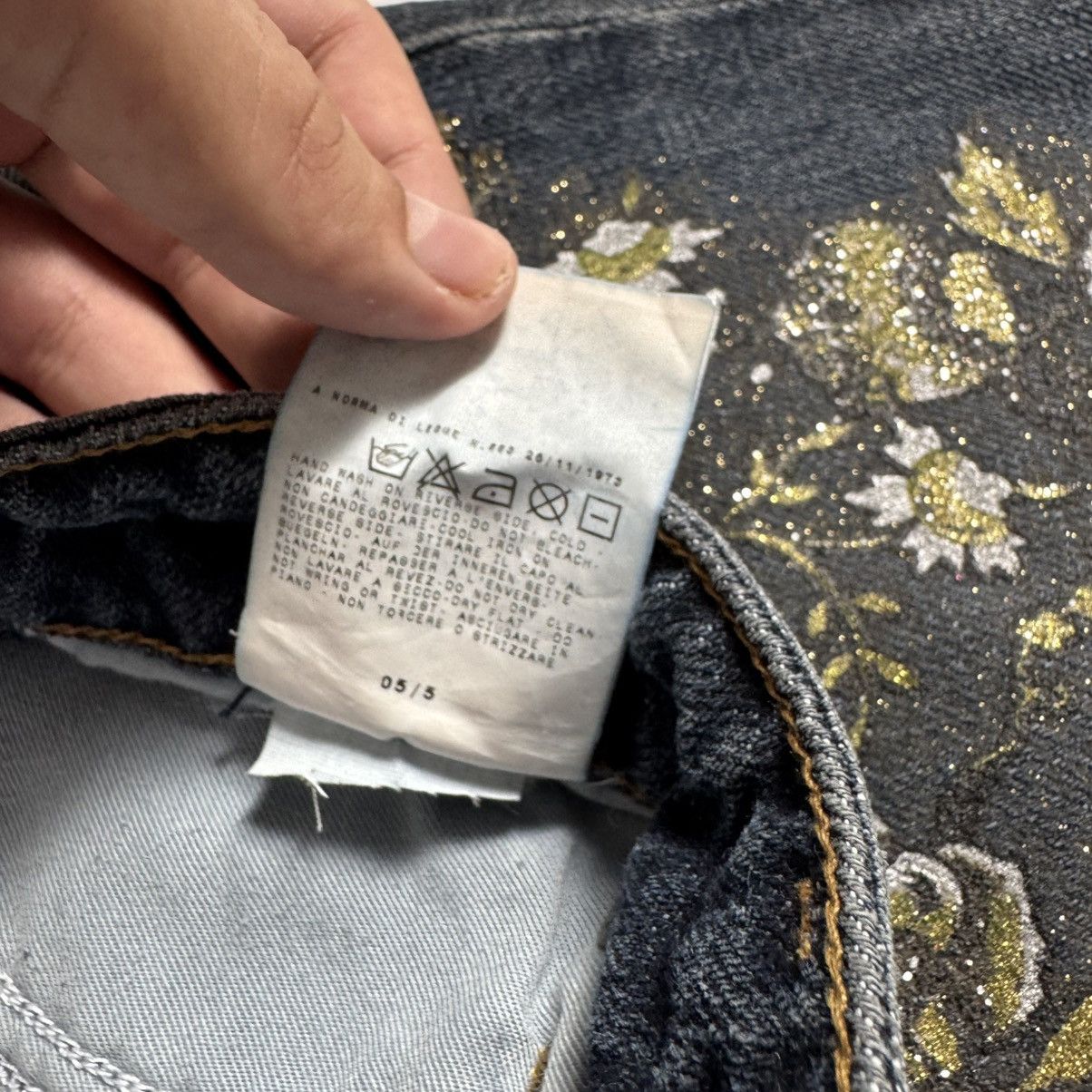Roberto Cavalli flared y2k jeans justcavalli very rare flowers print Size 27" / US 4 / IT 40 - 10 Thumbnail