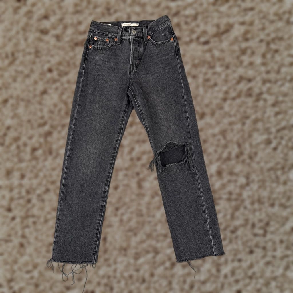 Levi's VINTAGE Levis Premium Jeans Womens 23 Black Denim Big E Wedgie Straight Mid Rise 23x24 Size 40" / US 18 - 1 Thumbnail
